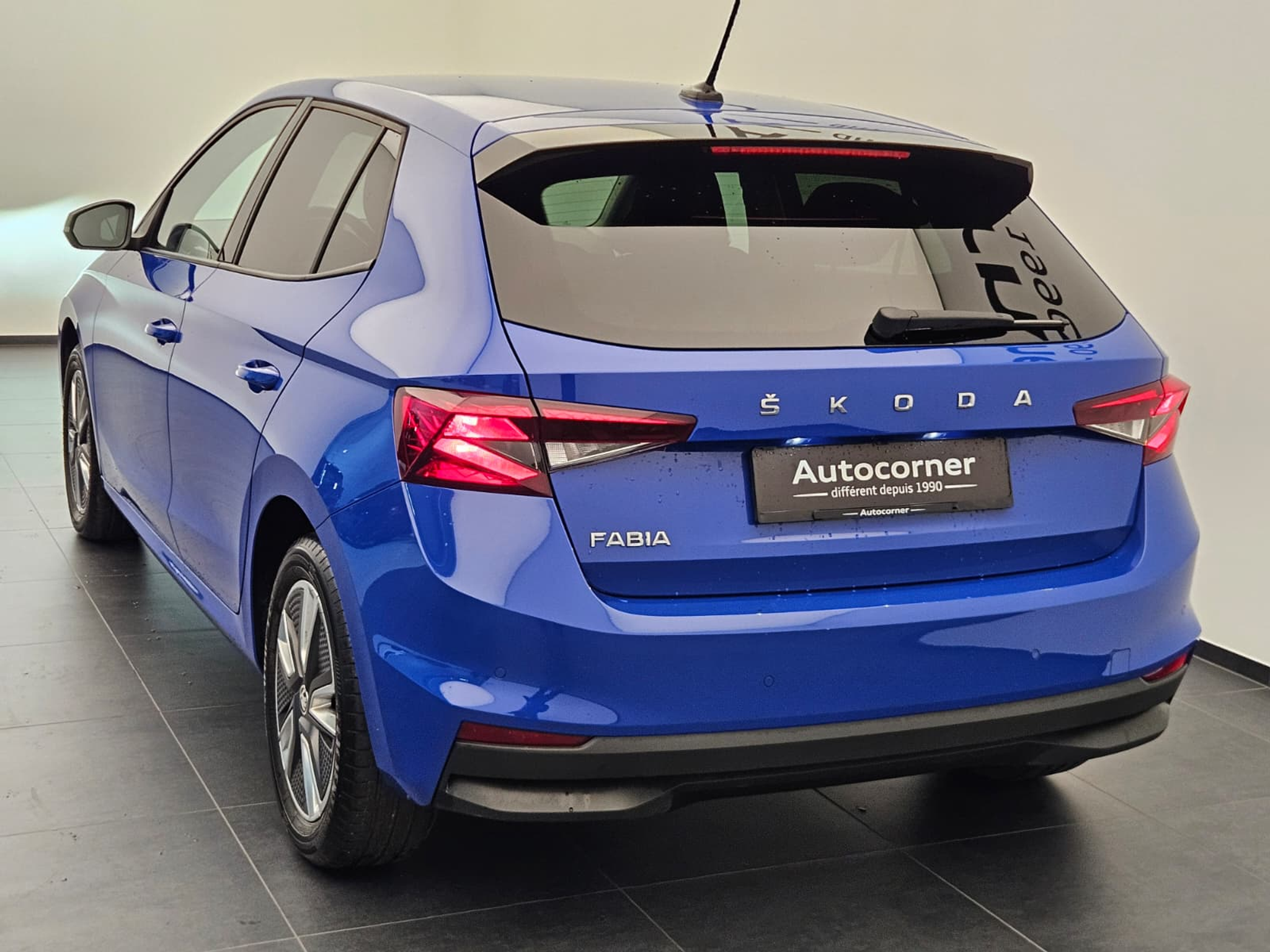 listing desktop thumbnail image 8