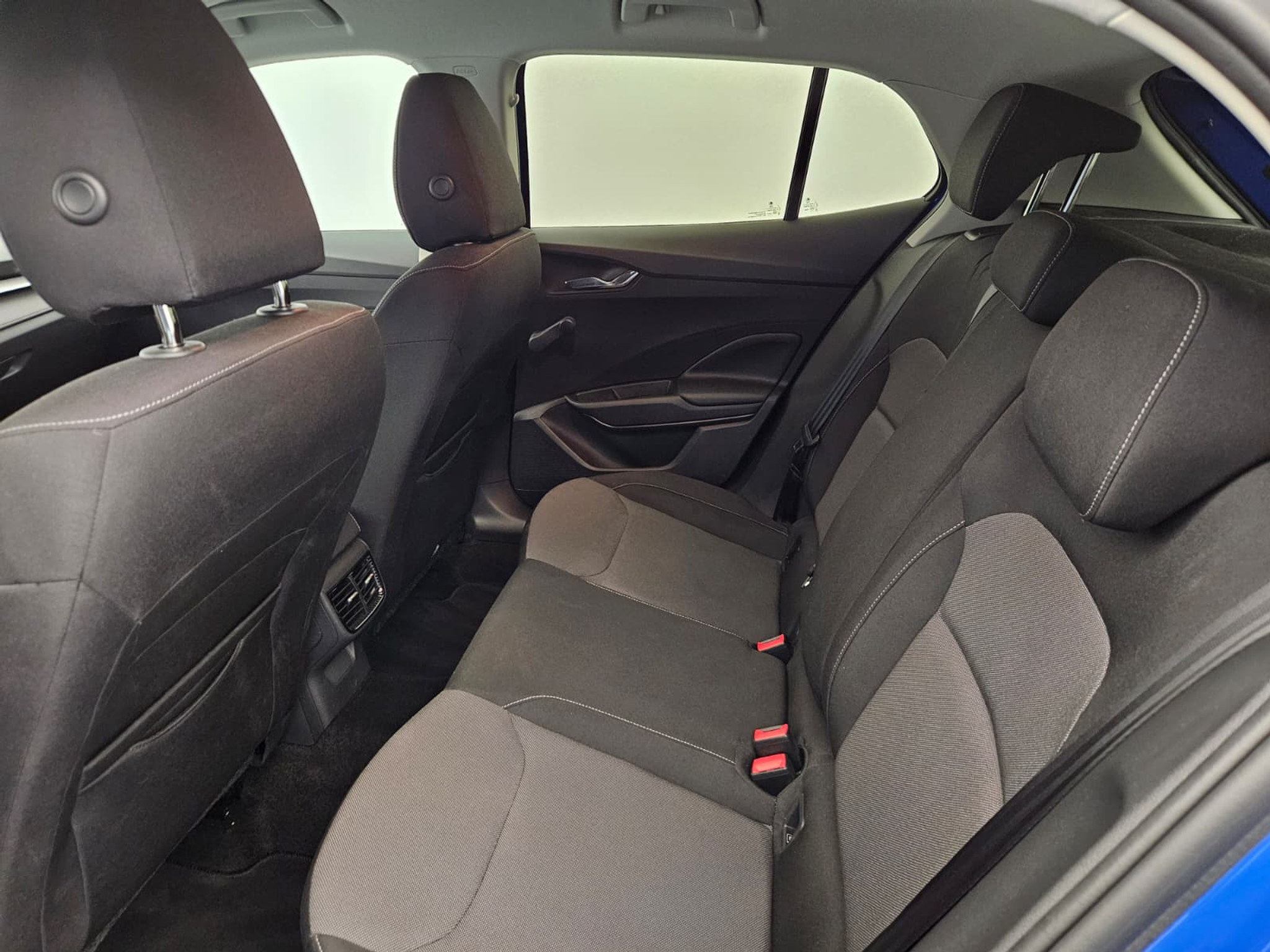 listing desktop thumbnail image 12