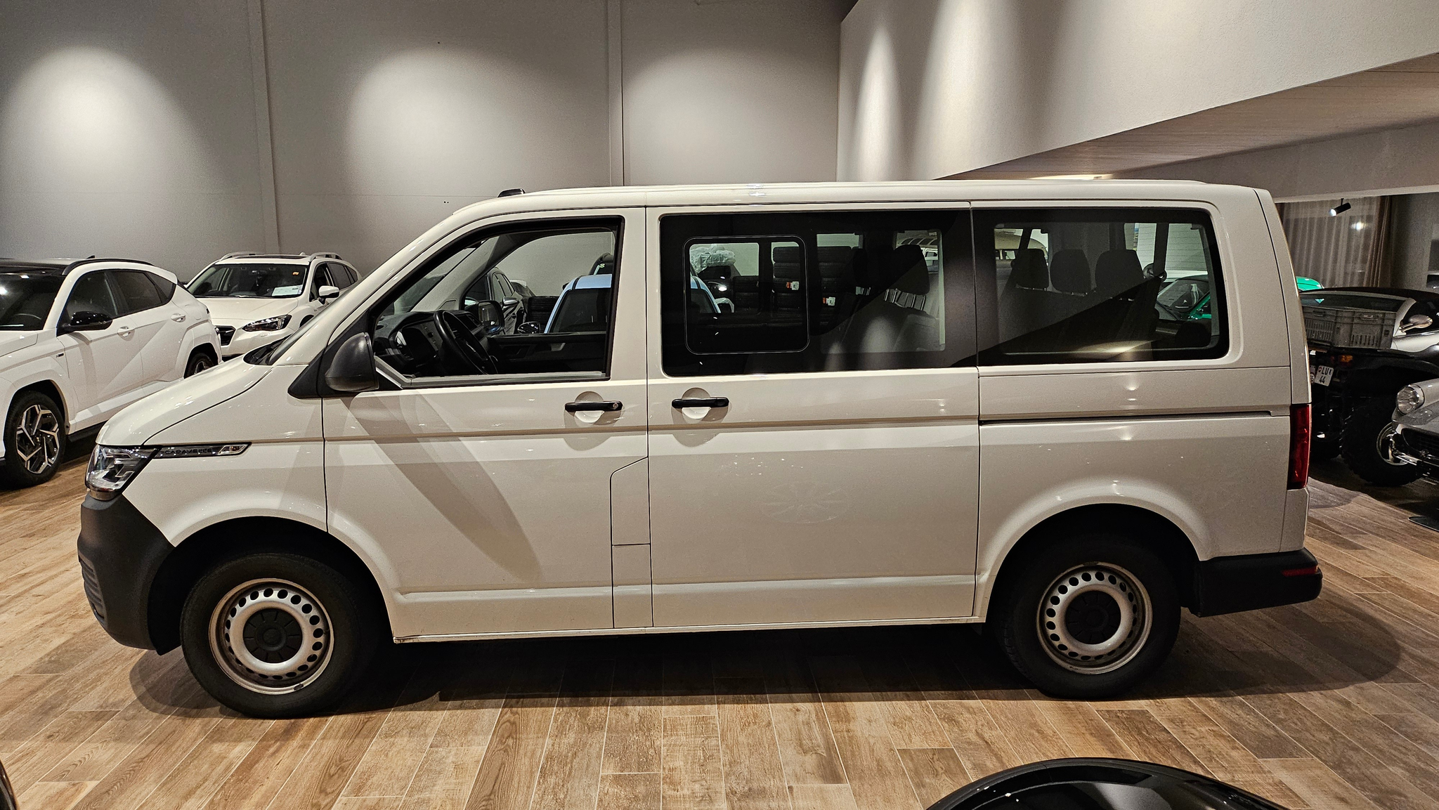 listing desktop thumbnail image 14