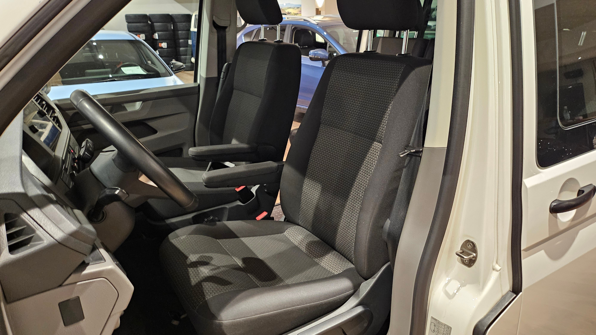 listing desktop thumbnail image 22