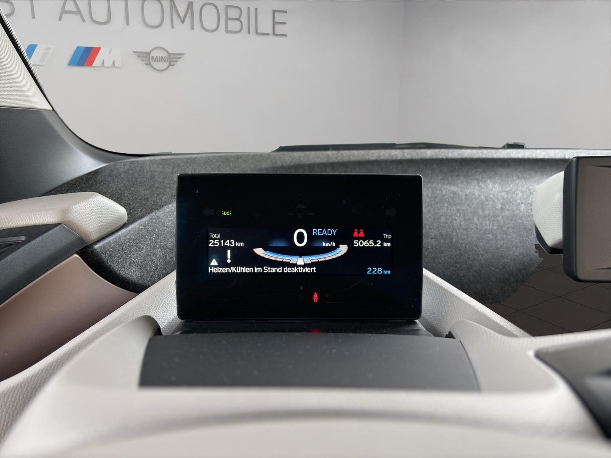 listing desktop thumbnail image 8