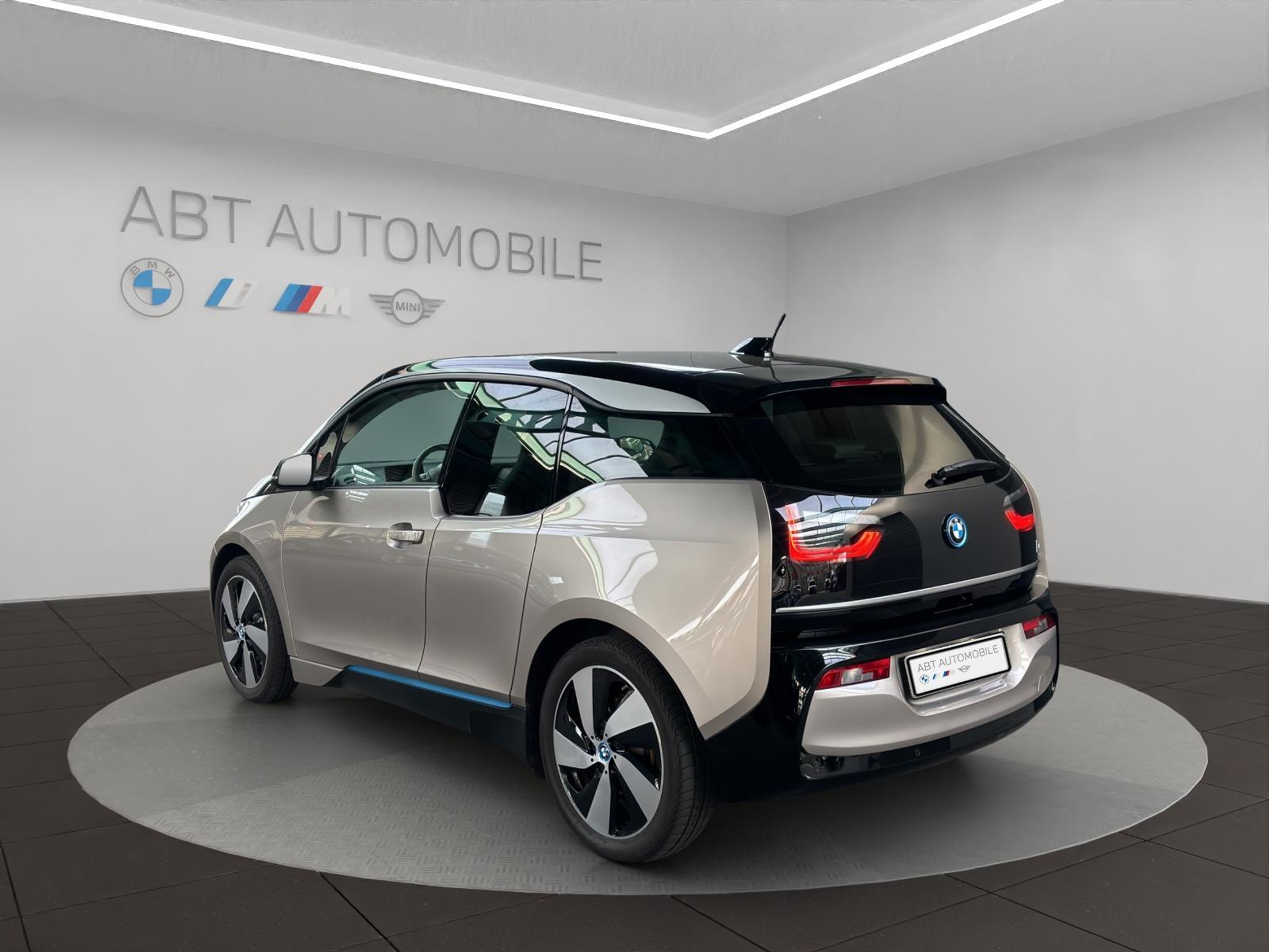 listing desktop thumbnail image 4