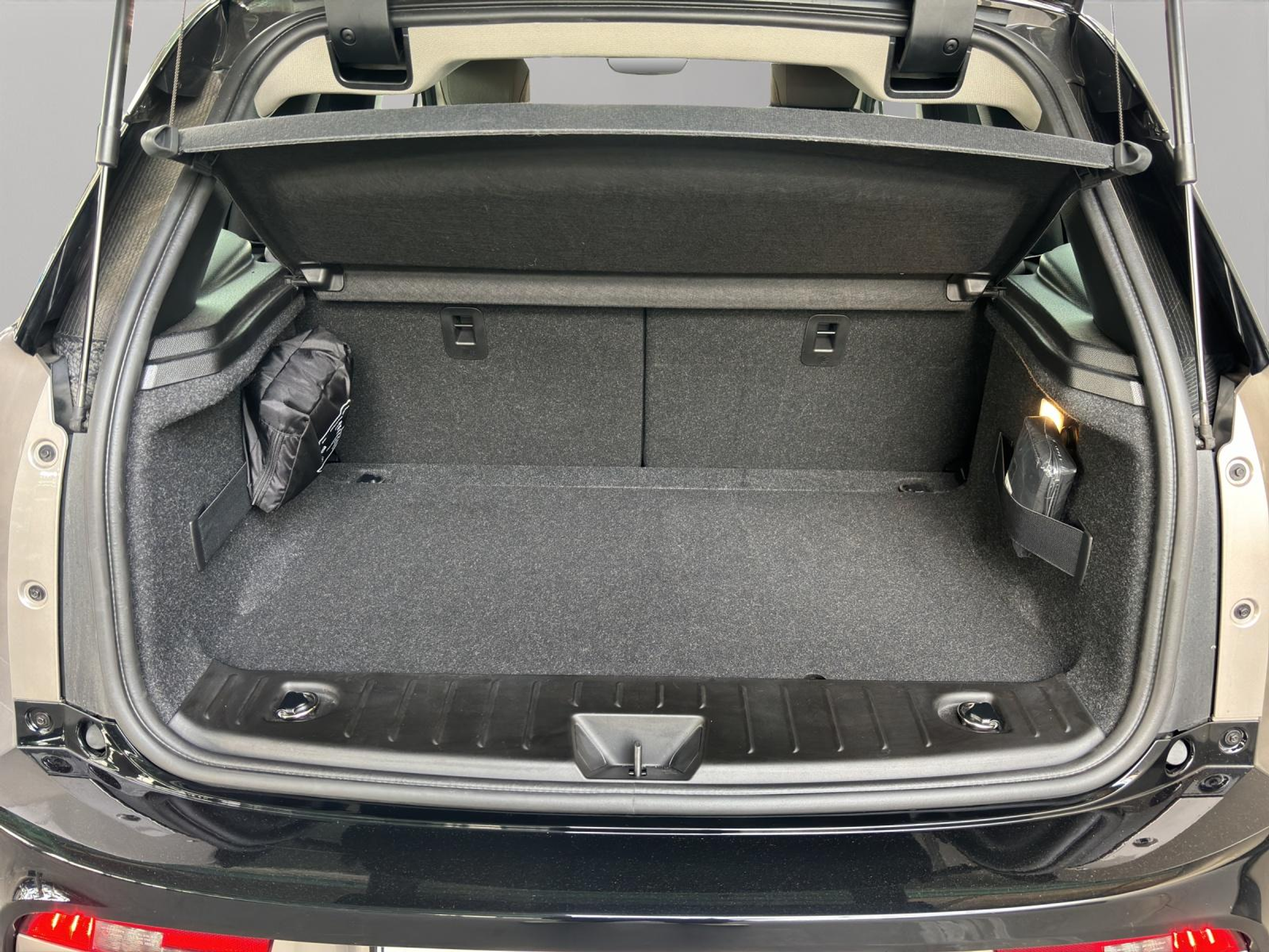 listing desktop thumbnail image 23