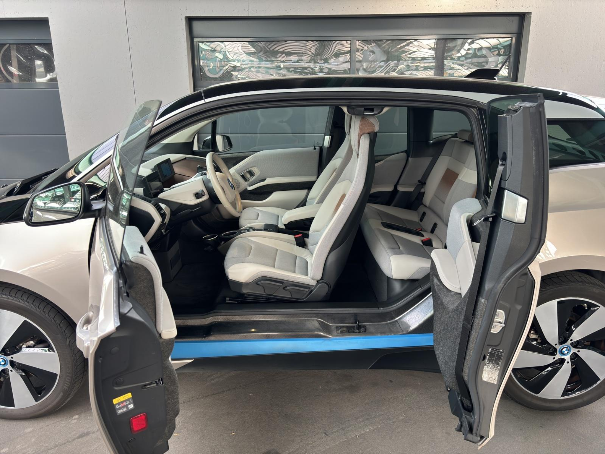 listing desktop thumbnail image 20