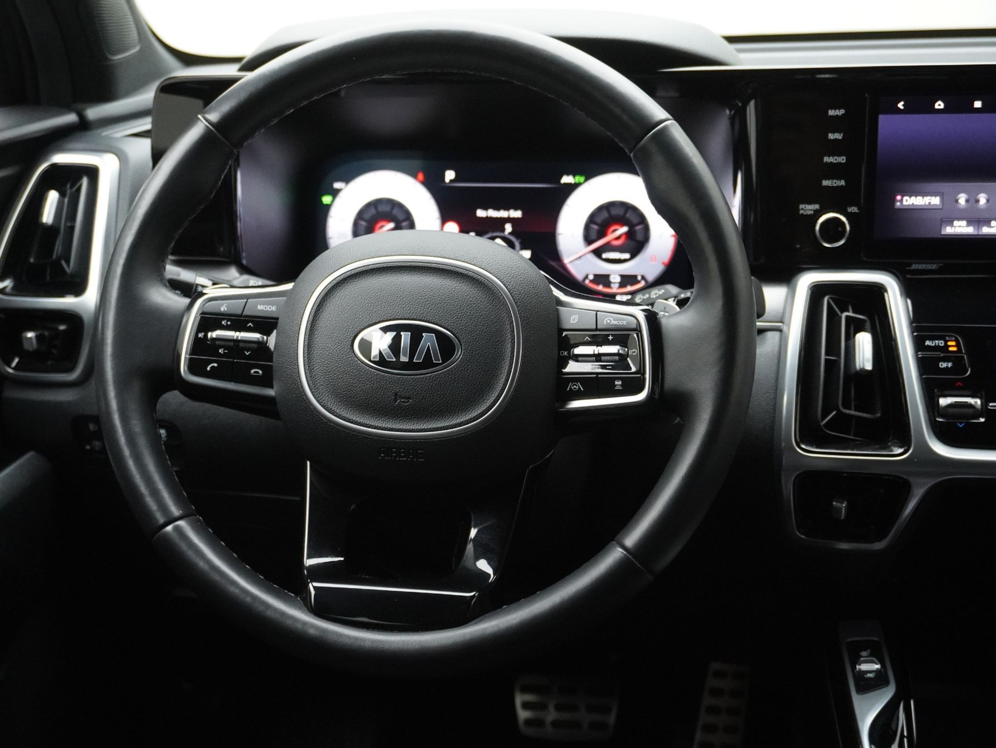 listing desktop thumbnail image 8