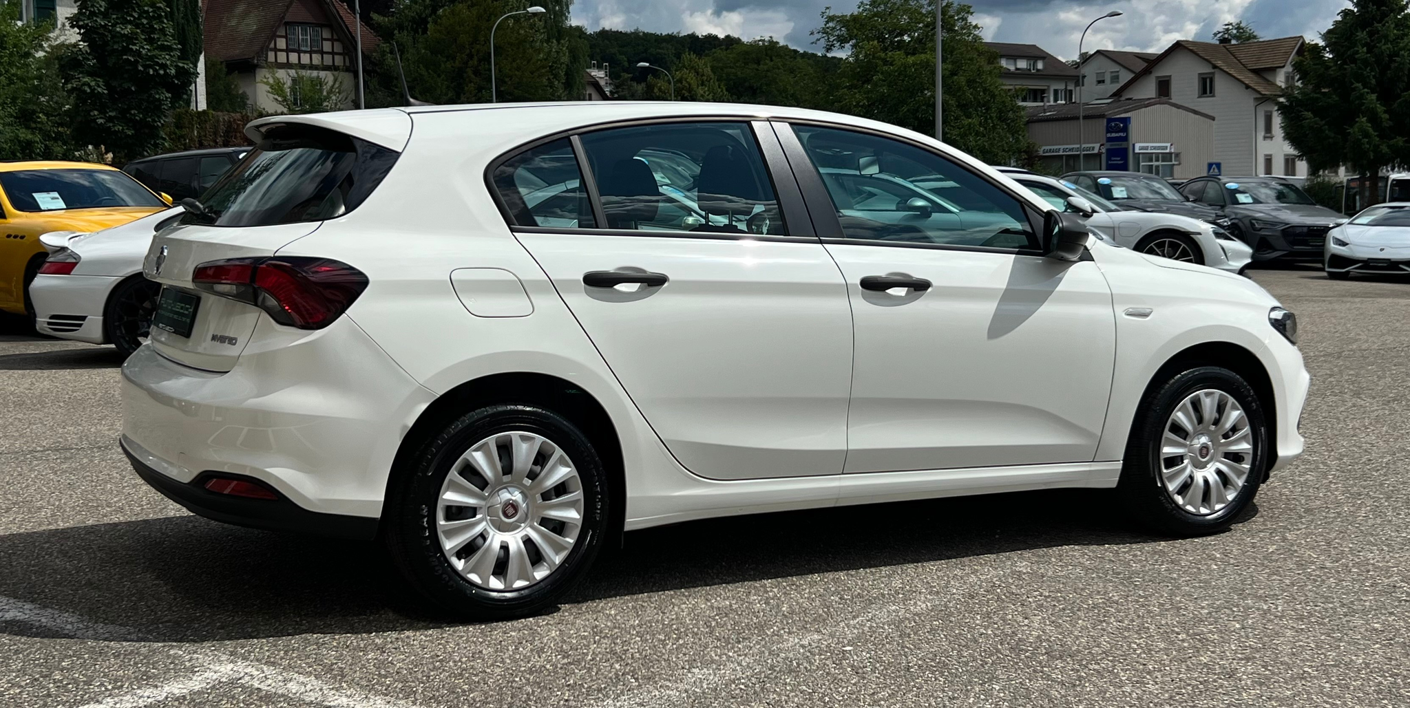 listing desktop thumbnail image 4