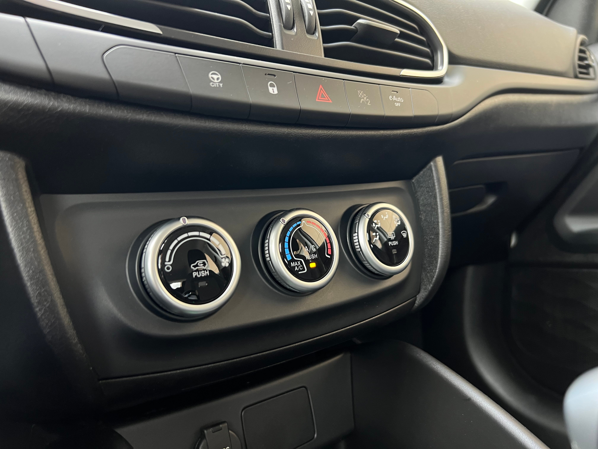 listing desktop thumbnail image 16