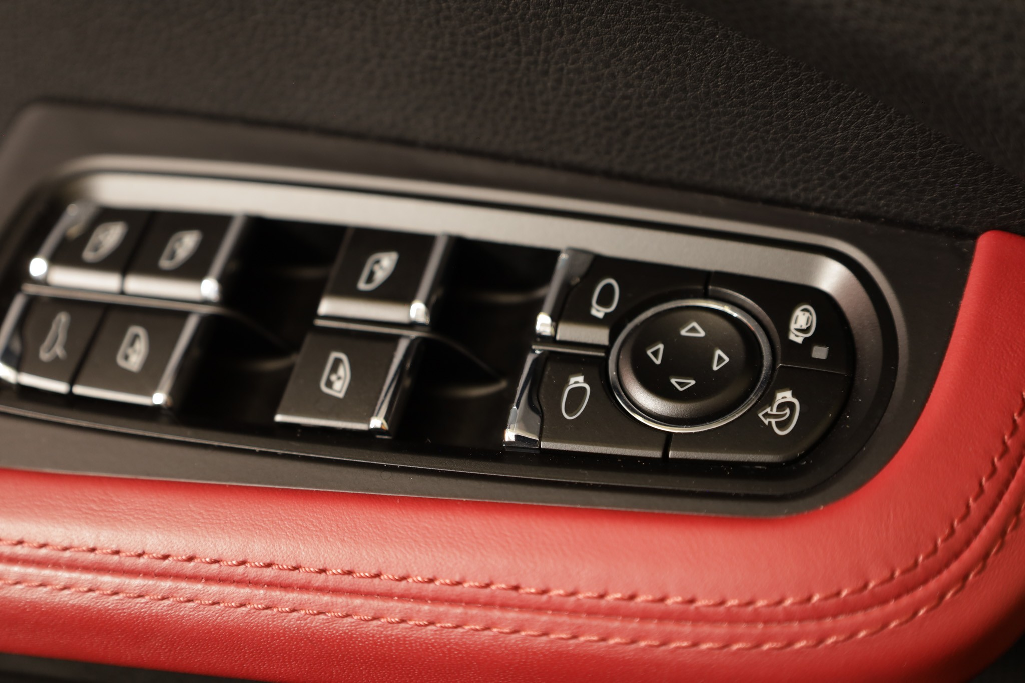 listing desktop thumbnail image 29