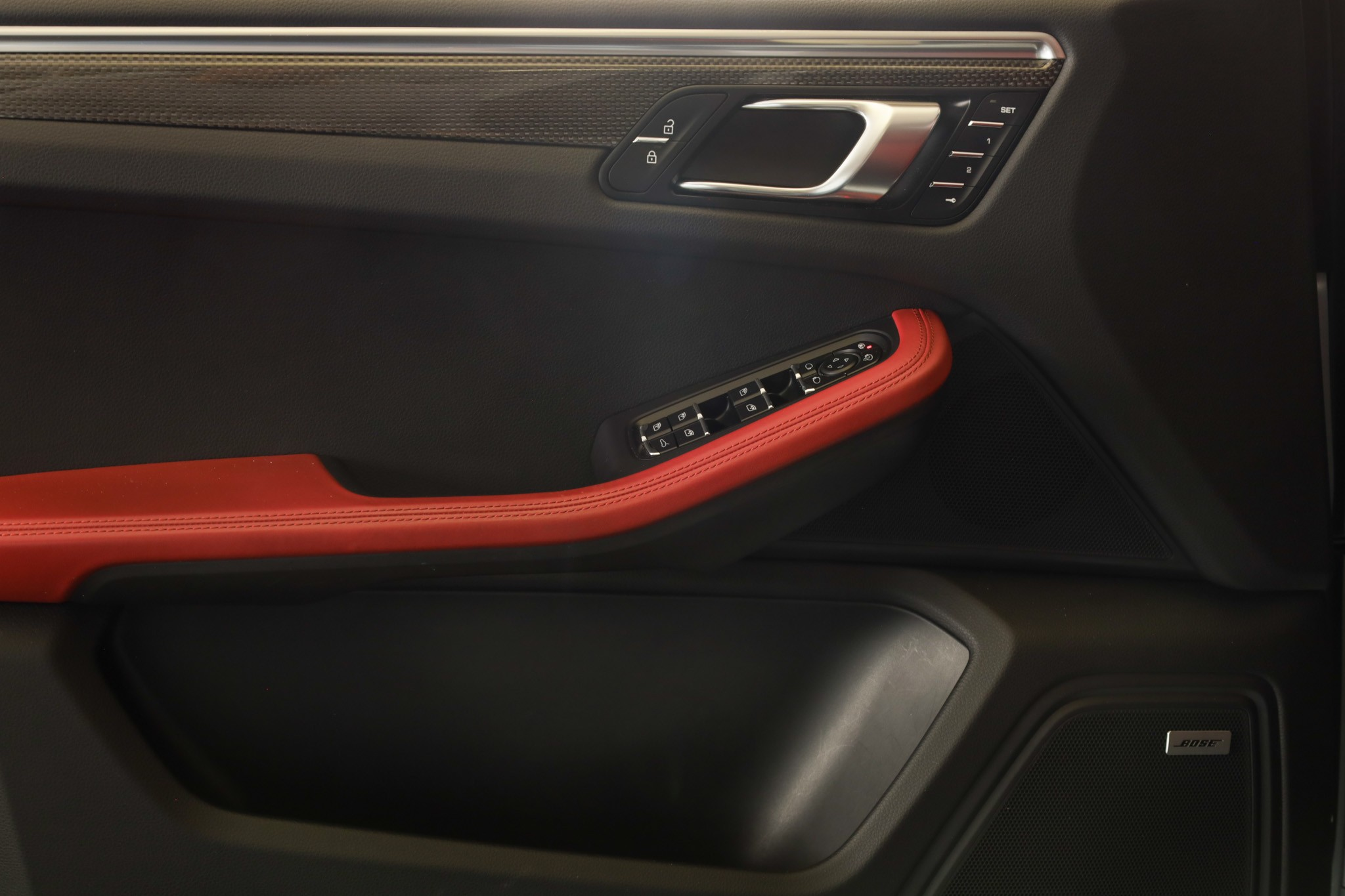 listing desktop thumbnail image 17