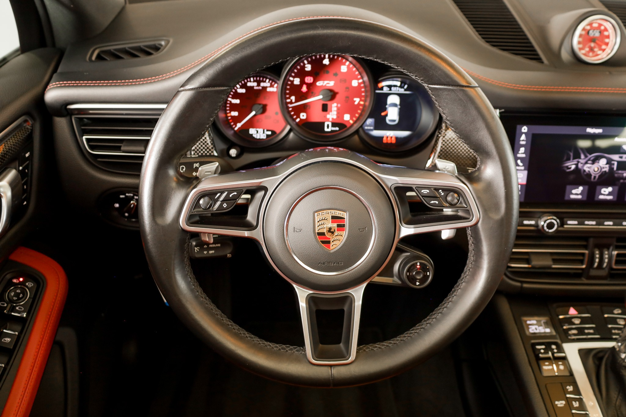 listing desktop thumbnail image 19