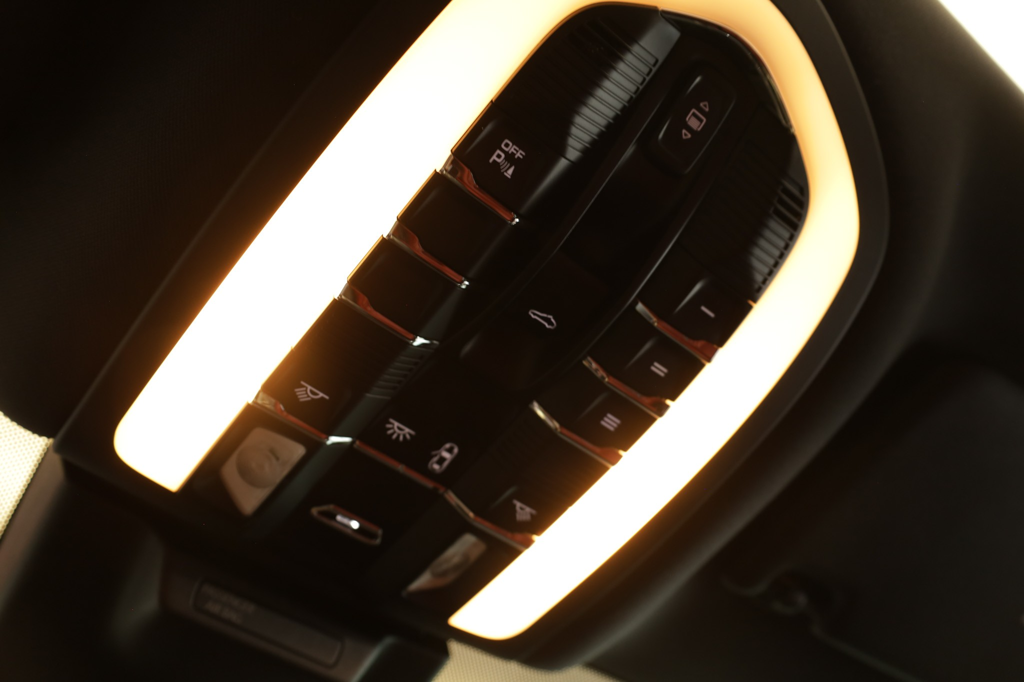 listing desktop thumbnail image 28