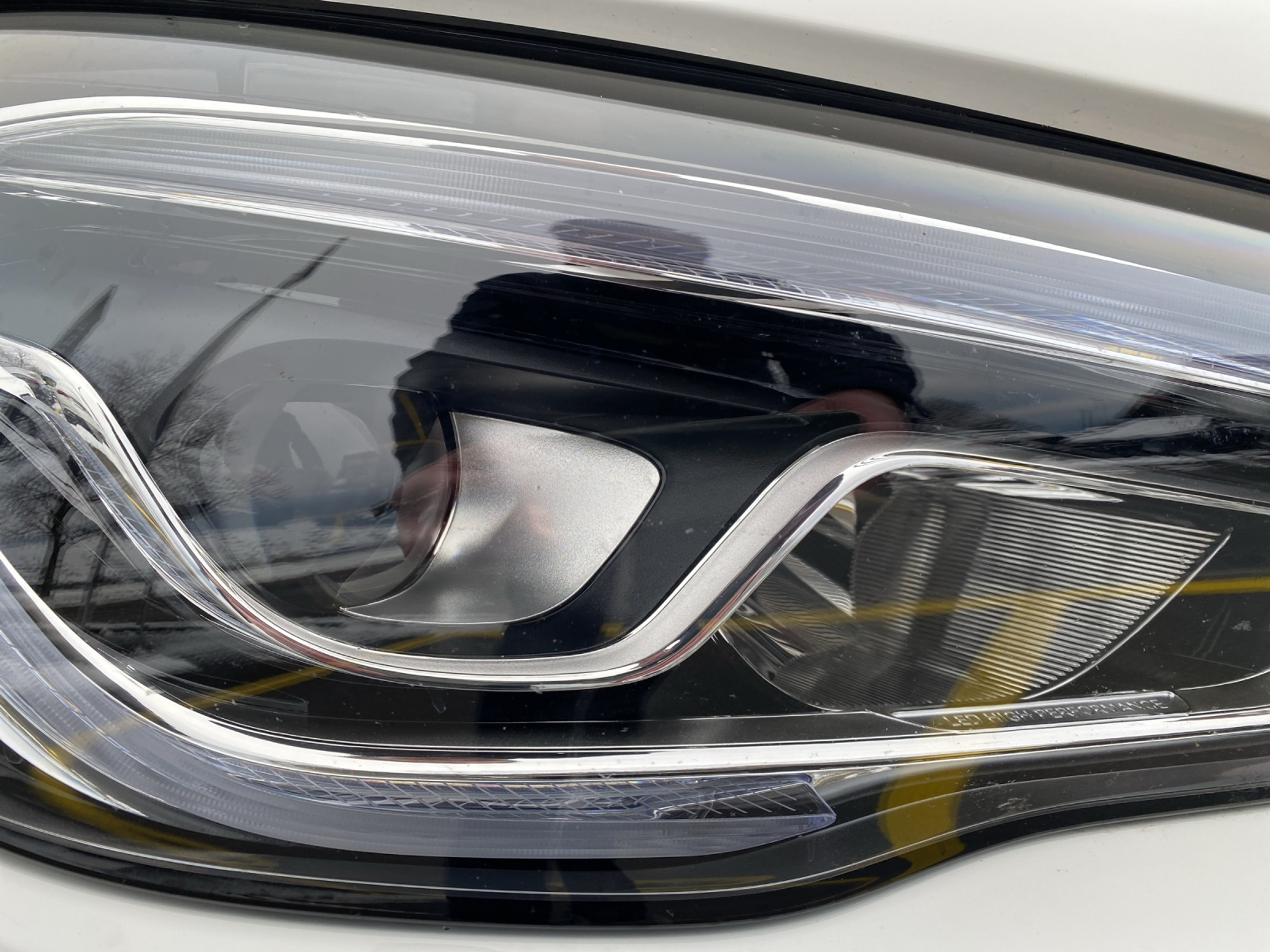 listing desktop thumbnail image 18