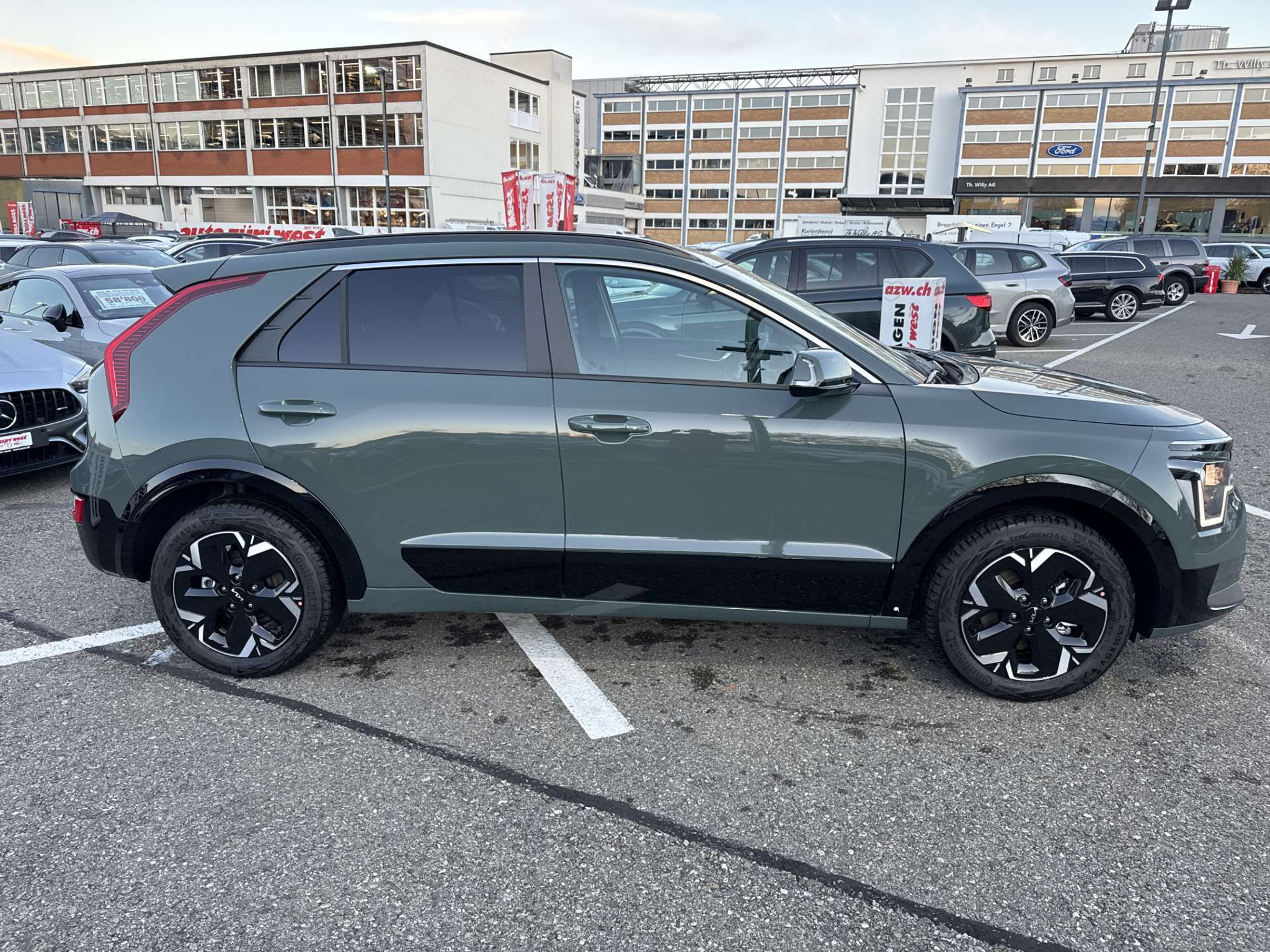 listing desktop thumbnail image 10