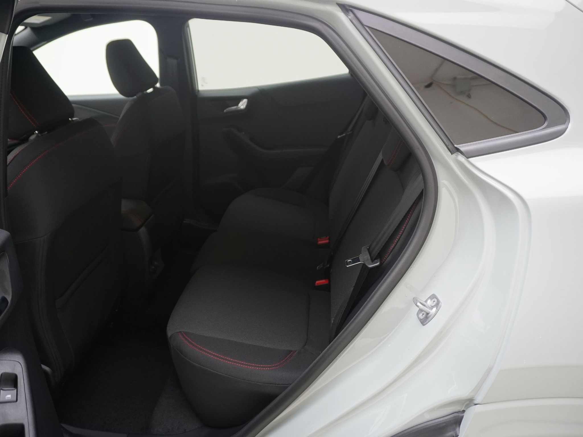 listing desktop thumbnail image 13