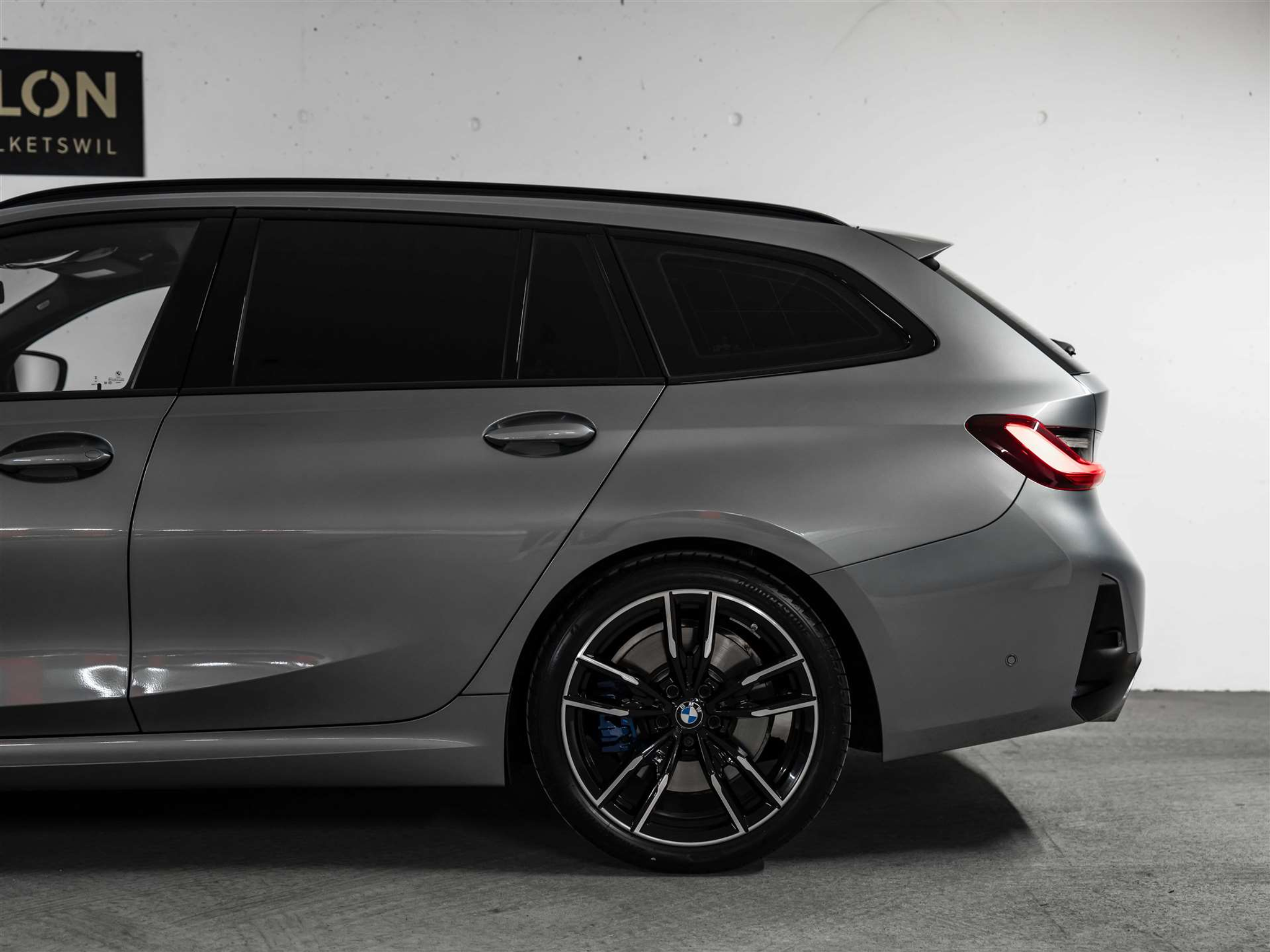 listing desktop thumbnail image 19