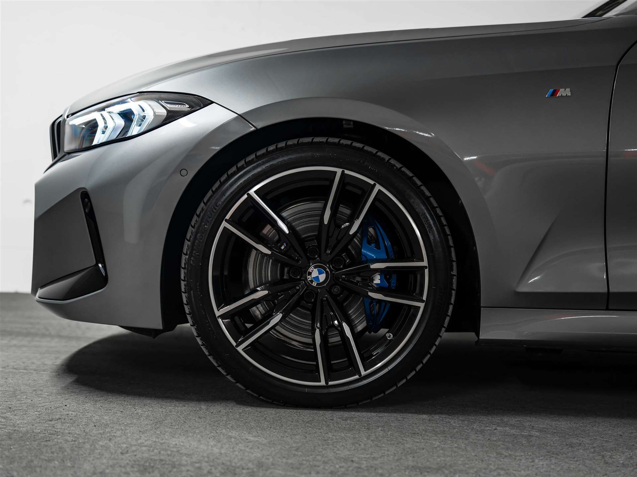 listing desktop thumbnail image 18