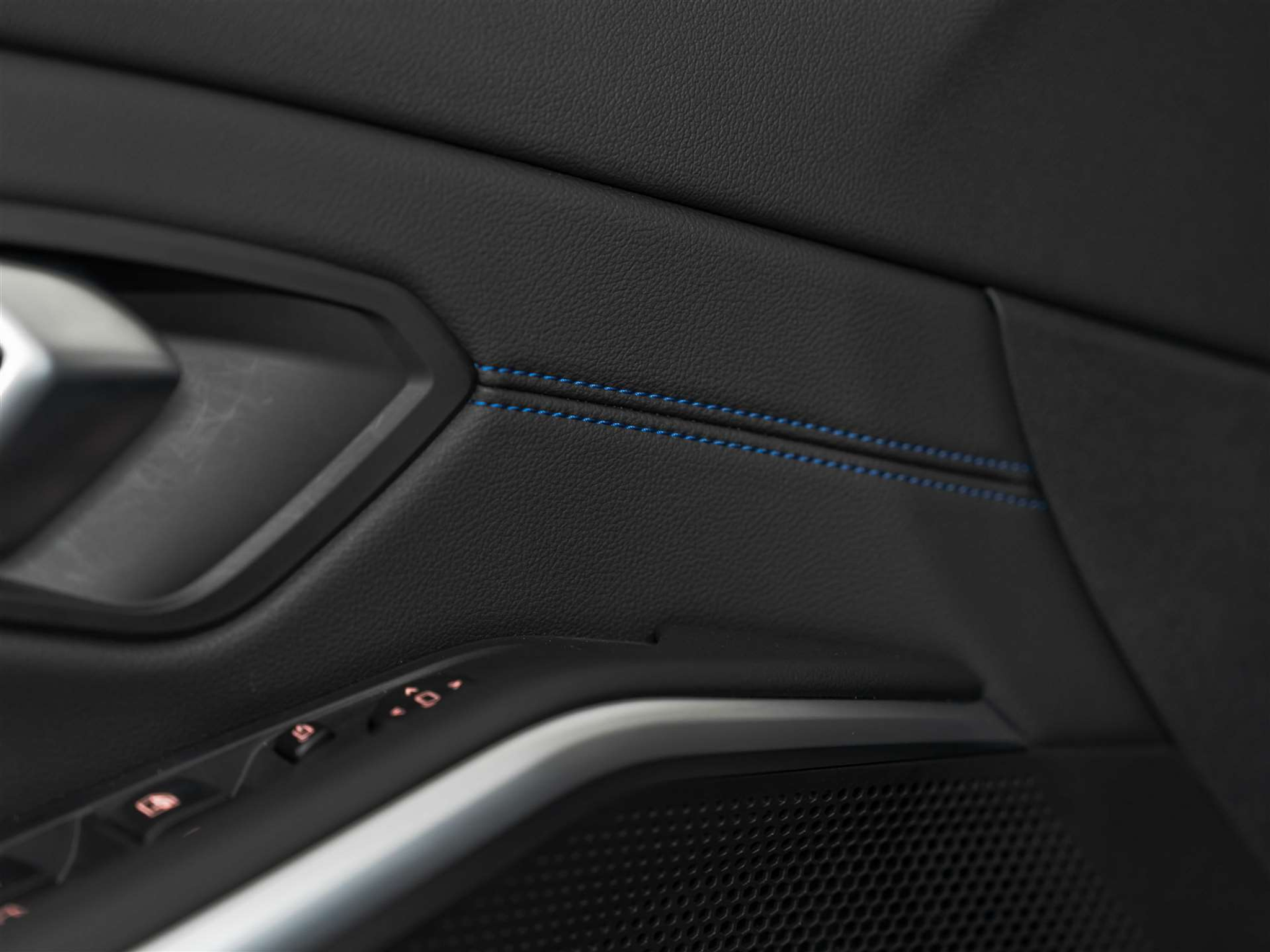 listing desktop thumbnail image 22