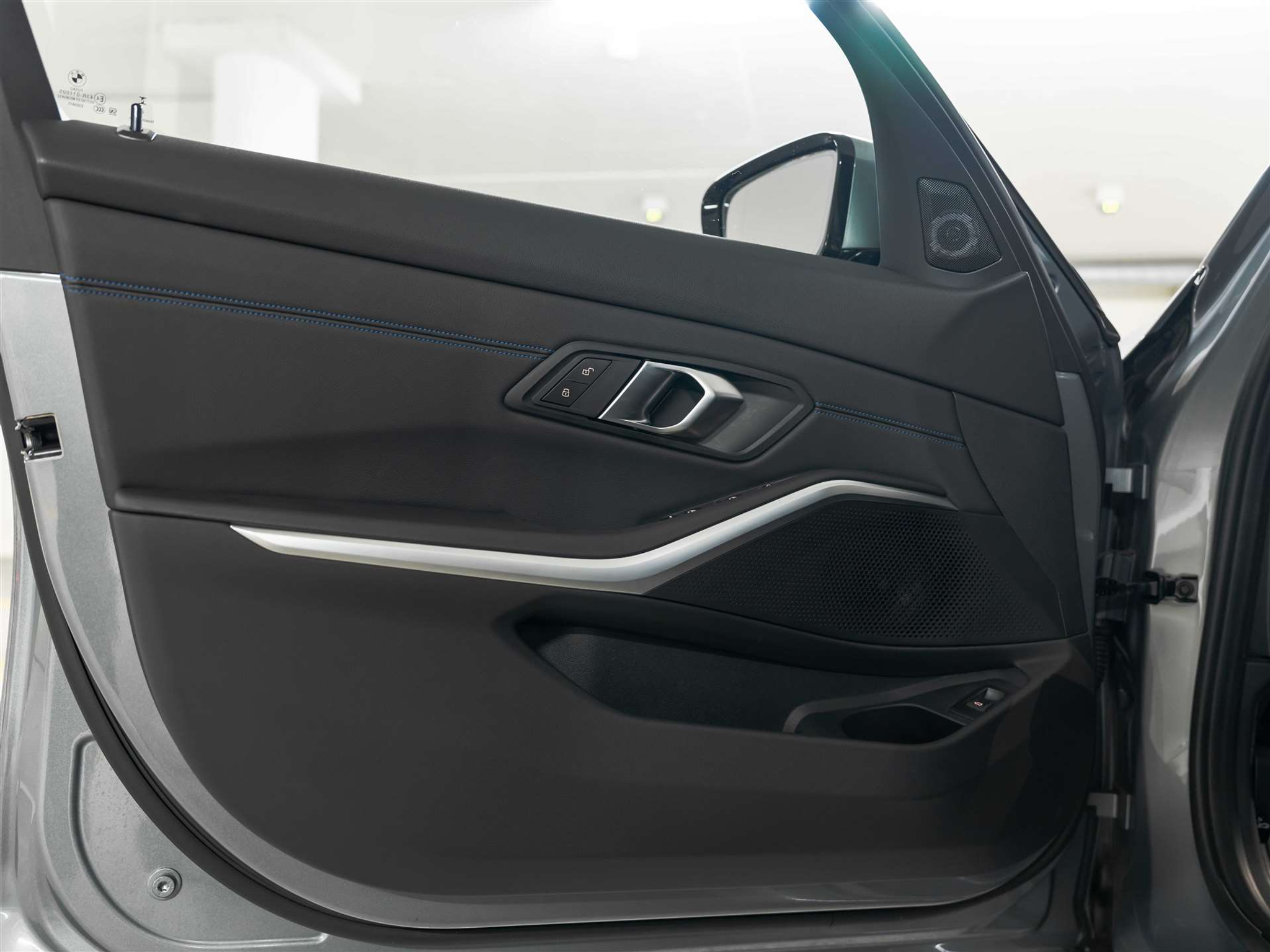 listing desktop thumbnail image 21