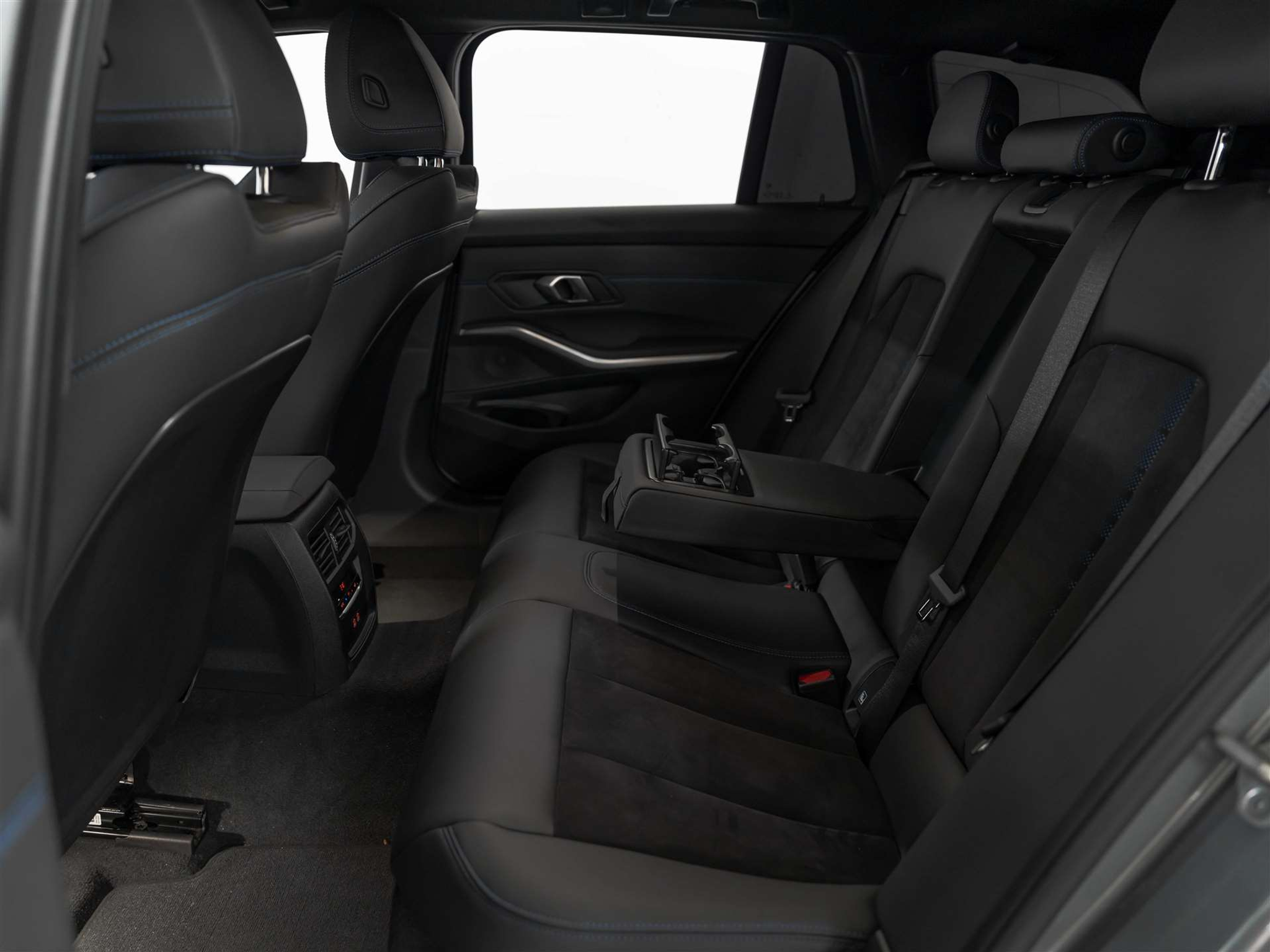 listing desktop thumbnail image 13