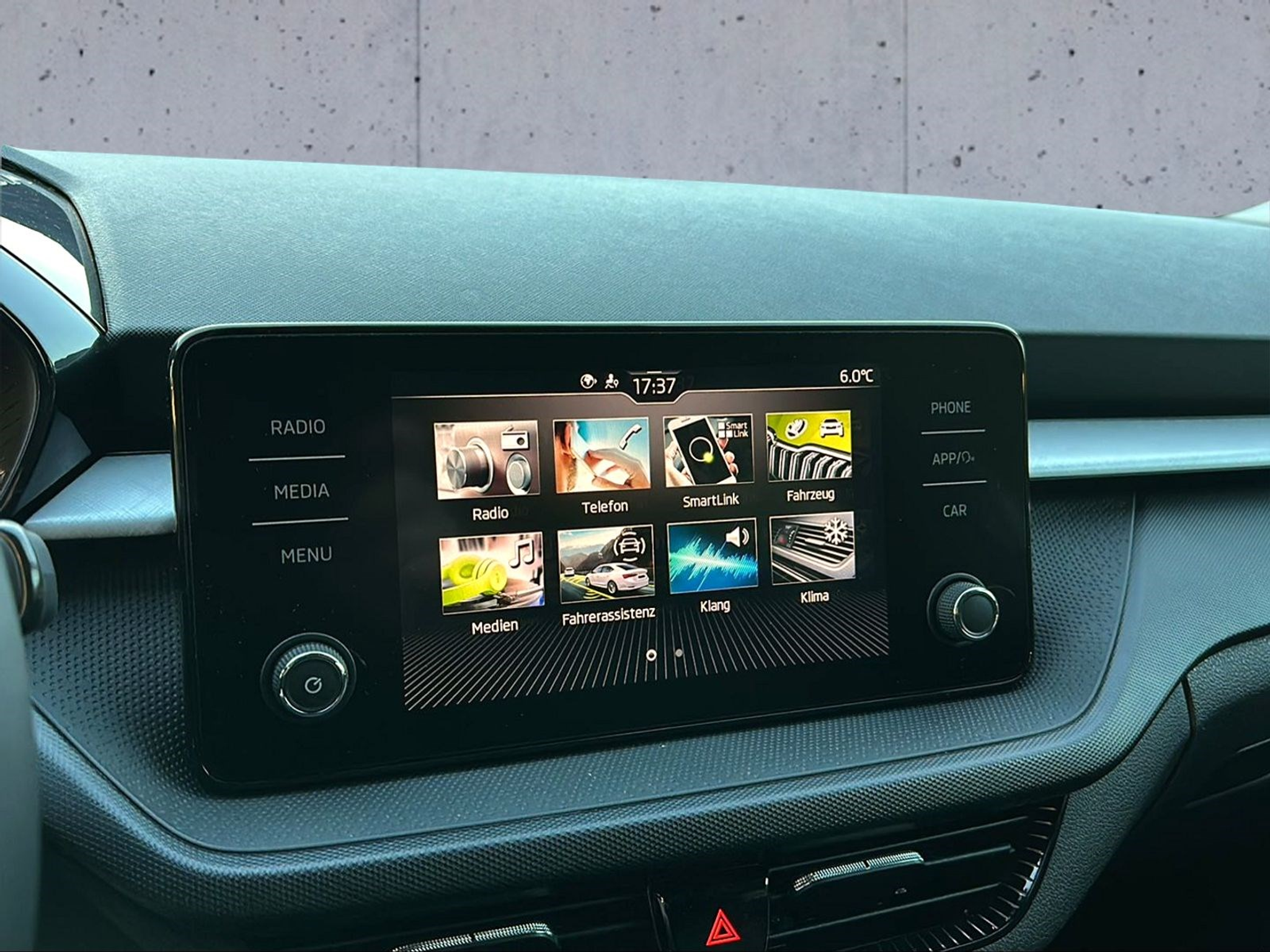 listing desktop thumbnail image 13