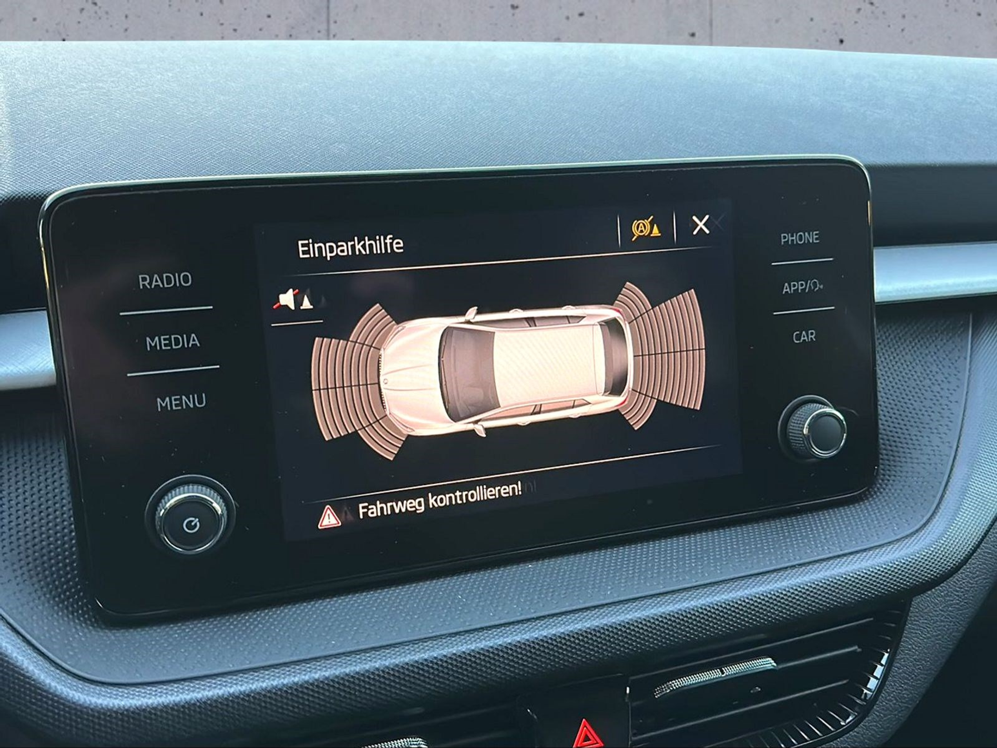 listing desktop thumbnail image 15