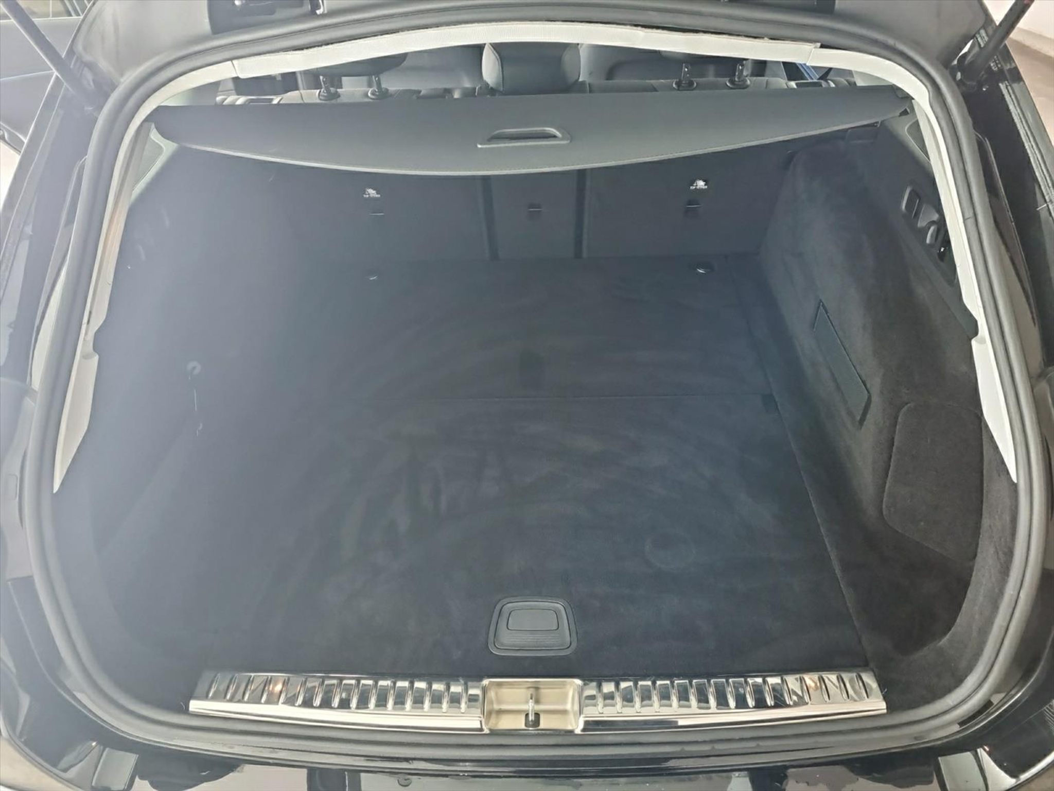 listing desktop thumbnail image 8