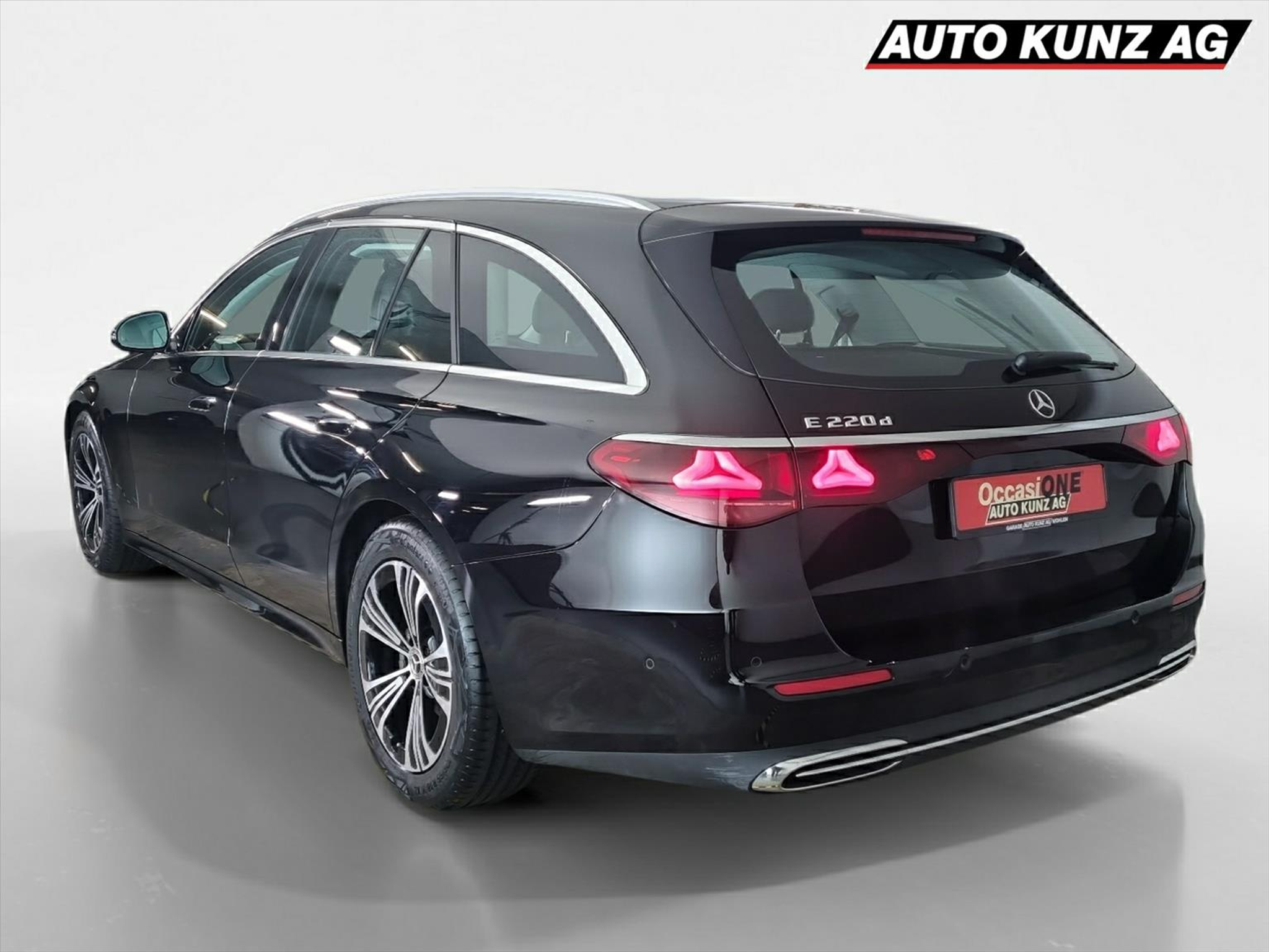 listing desktop thumbnail image 1