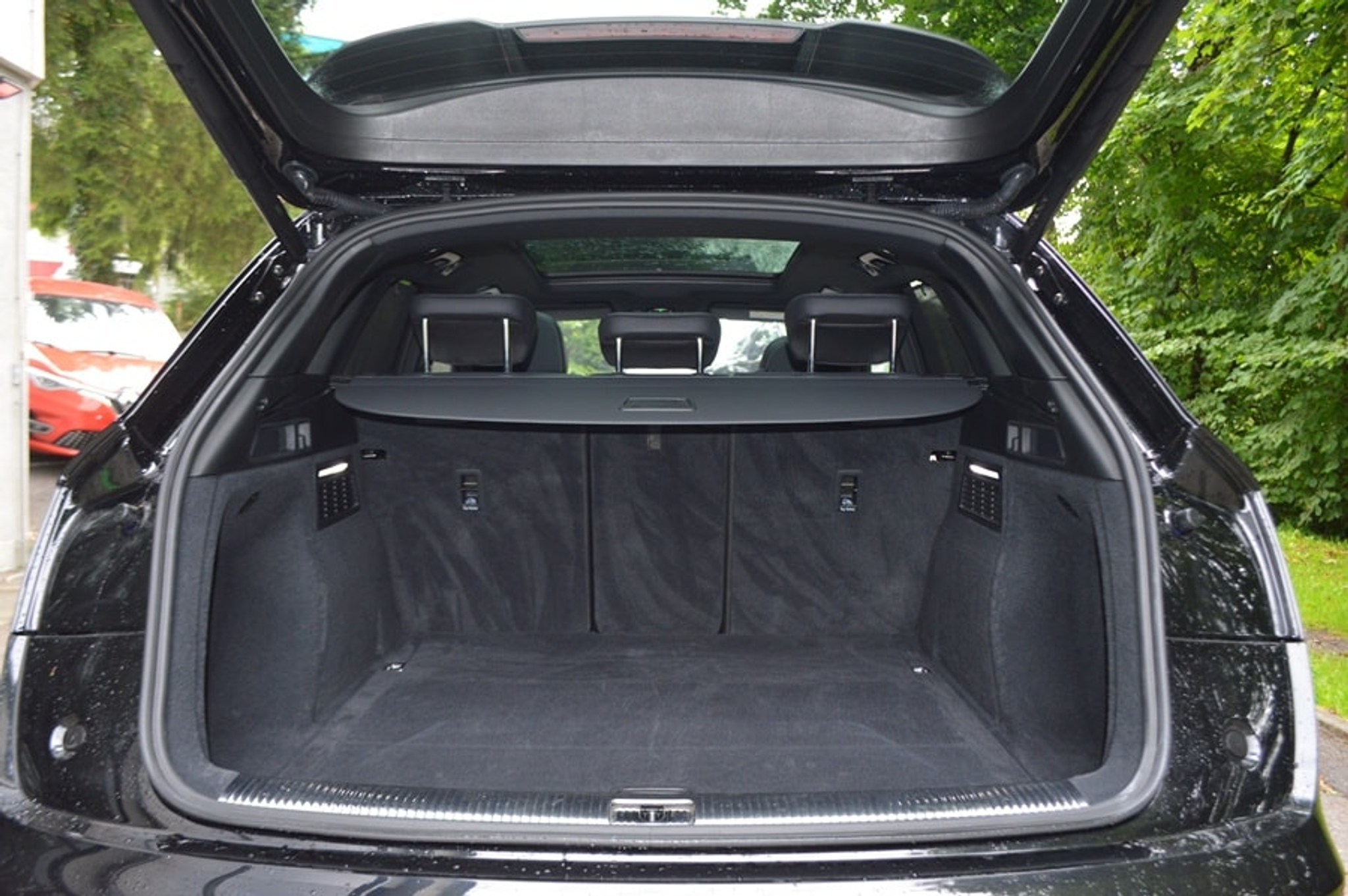 listing desktop thumbnail image 11