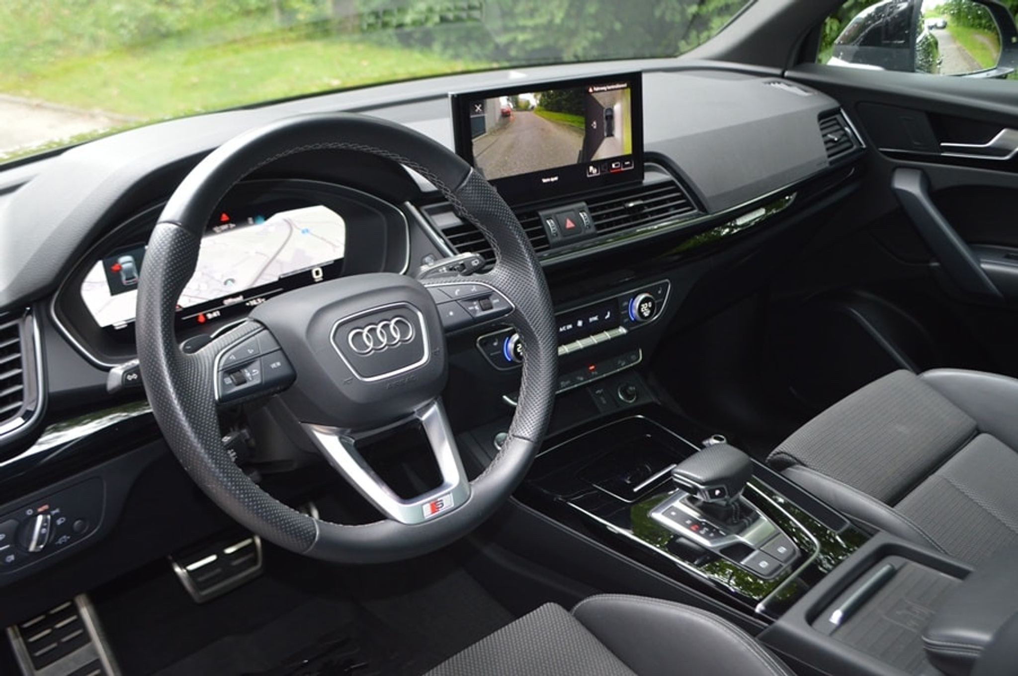 listing desktop thumbnail image 5