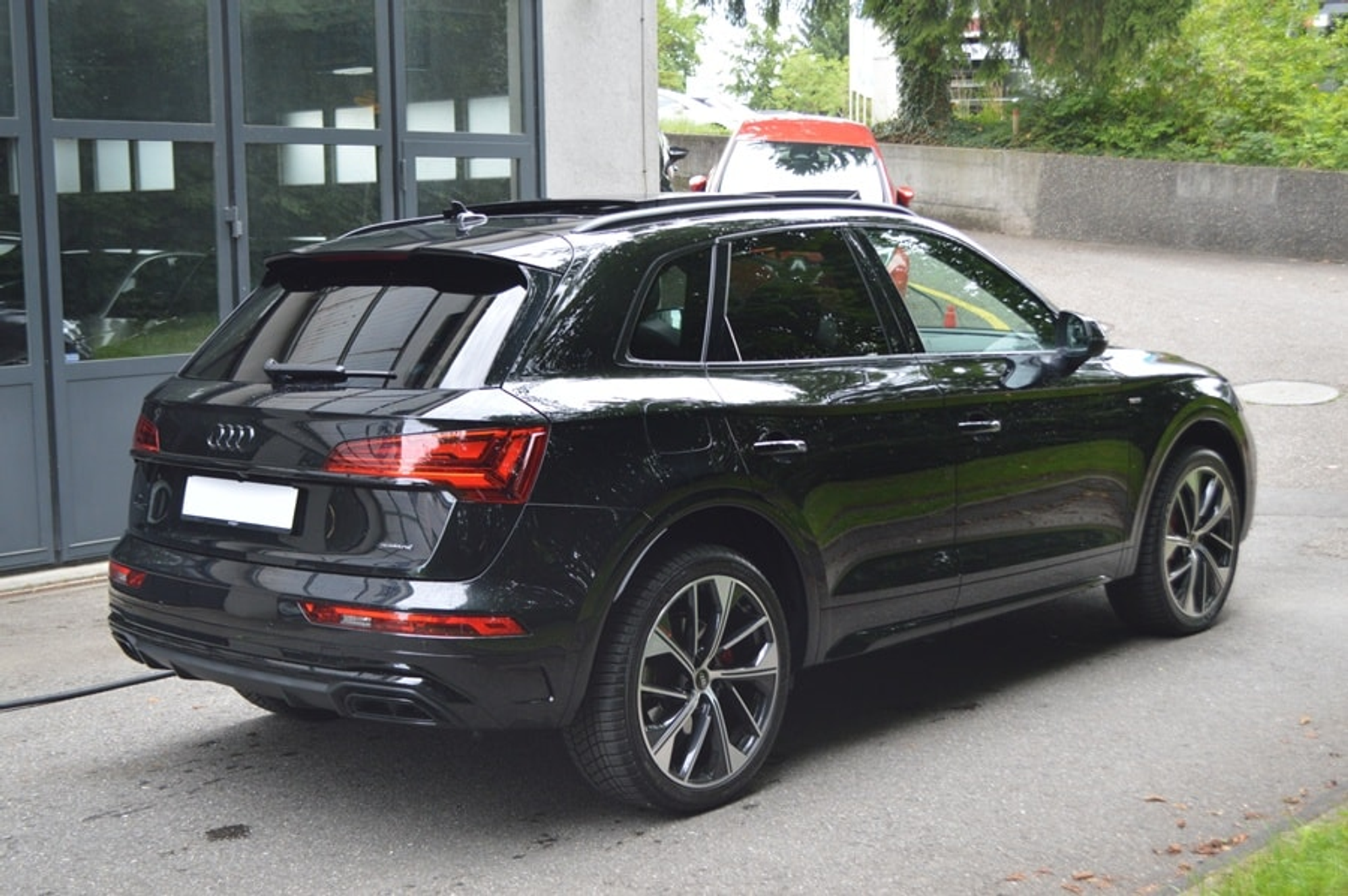 listing desktop thumbnail image 14