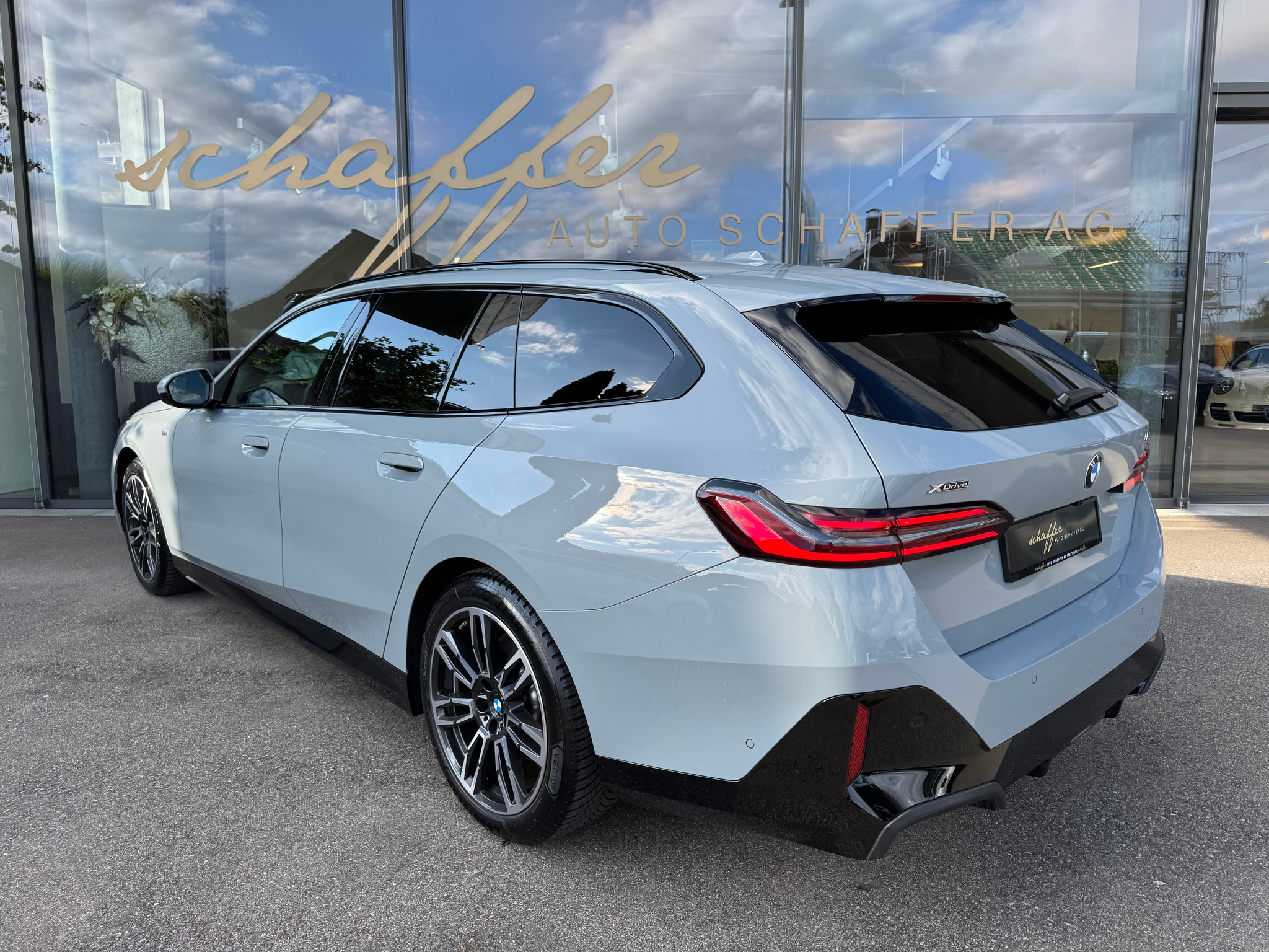 listing desktop thumbnail image 6