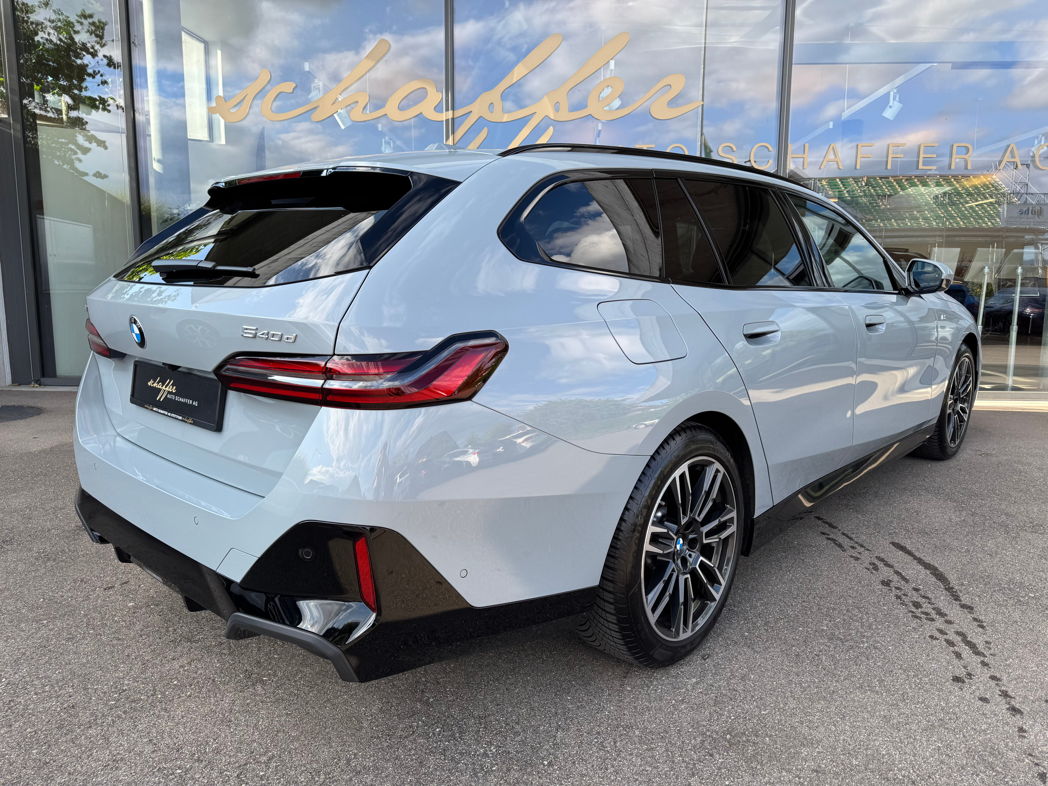 listing desktop thumbnail image 8