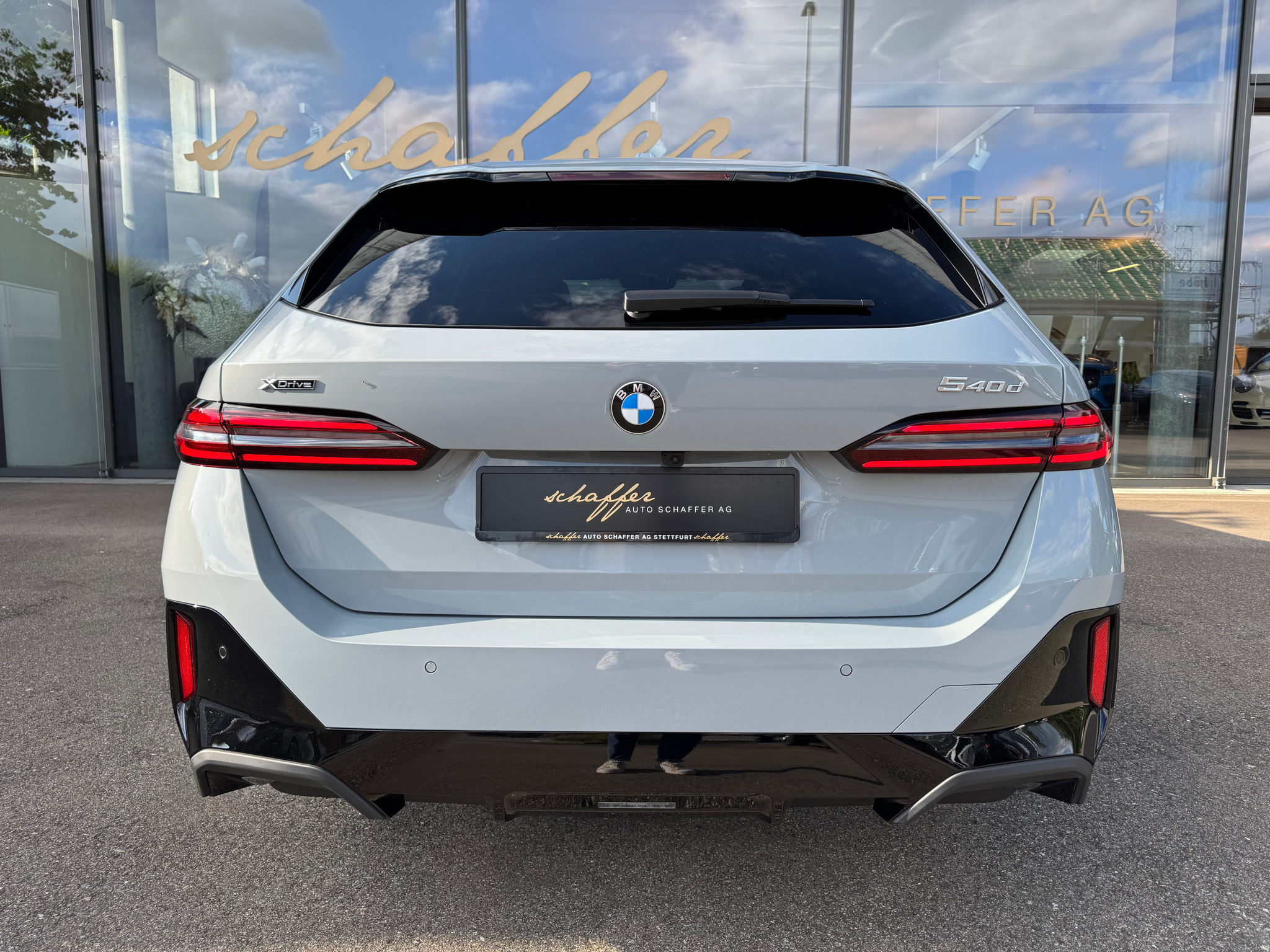 listing desktop thumbnail image 7