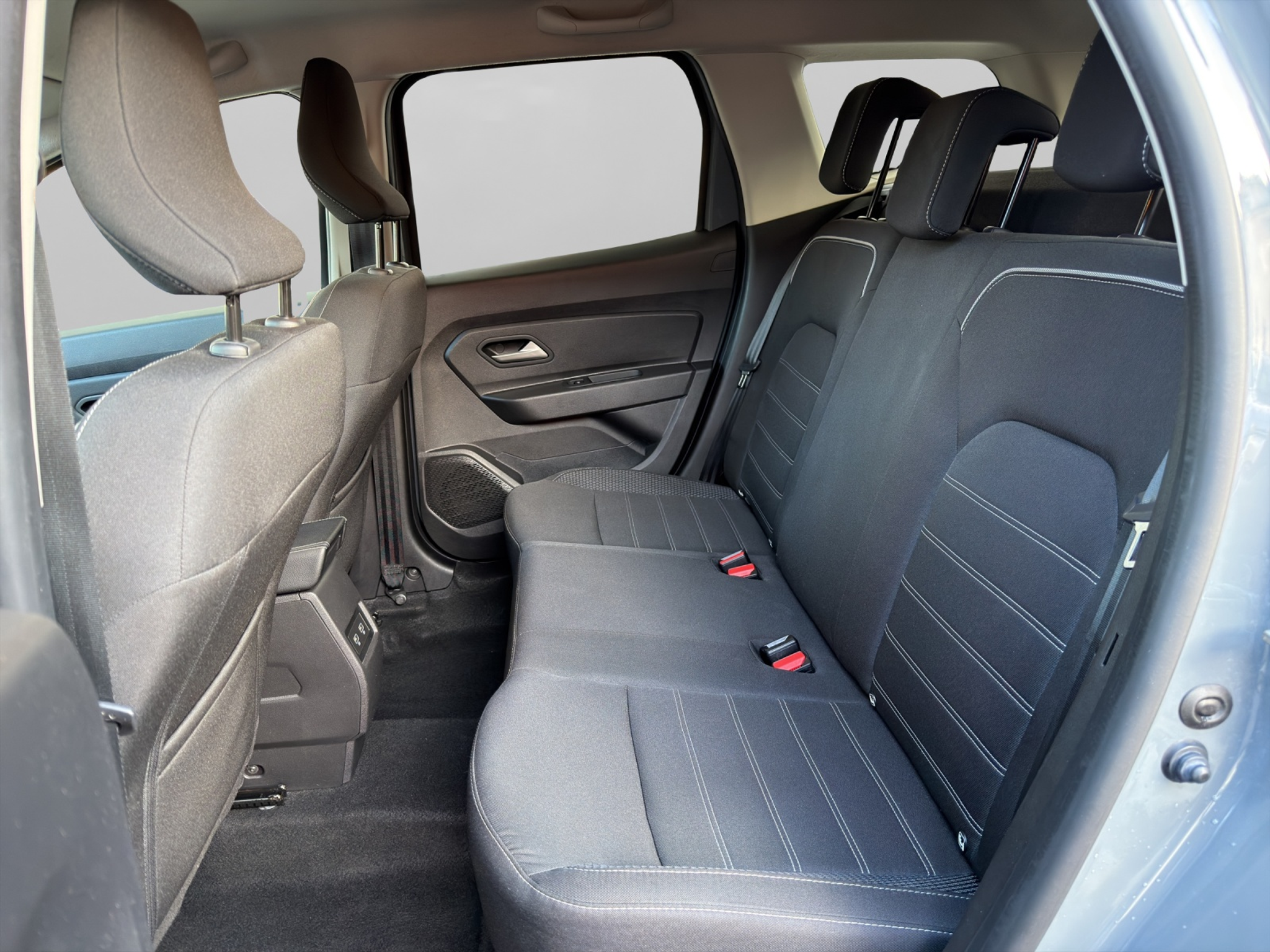 listing desktop thumbnail image 8