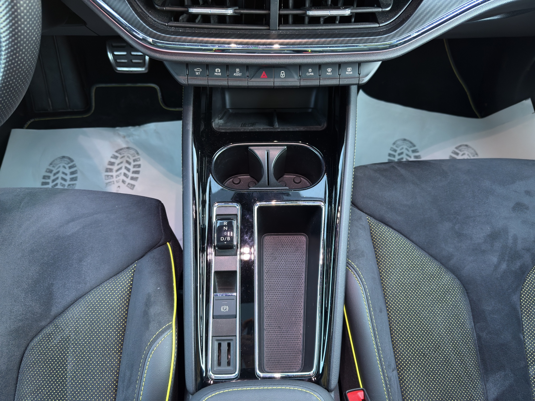 listing desktop thumbnail image 10