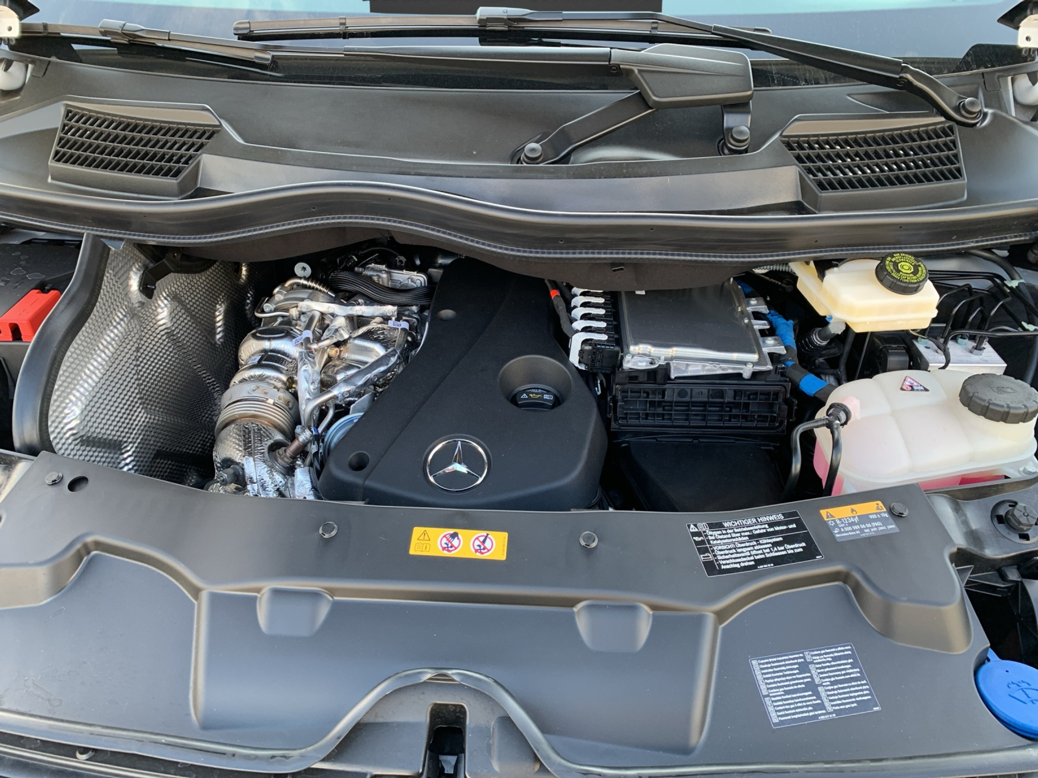 listing desktop thumbnail image 11