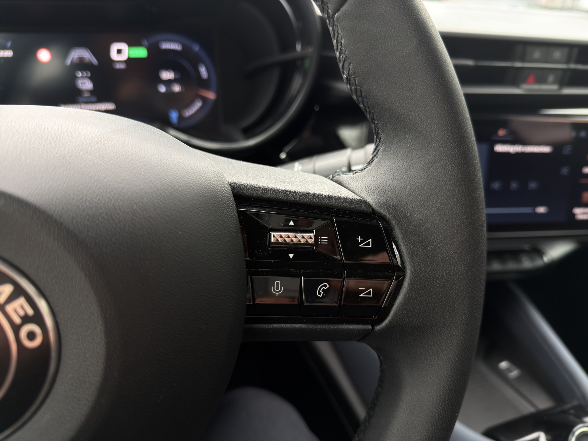 listing desktop thumbnail image 25