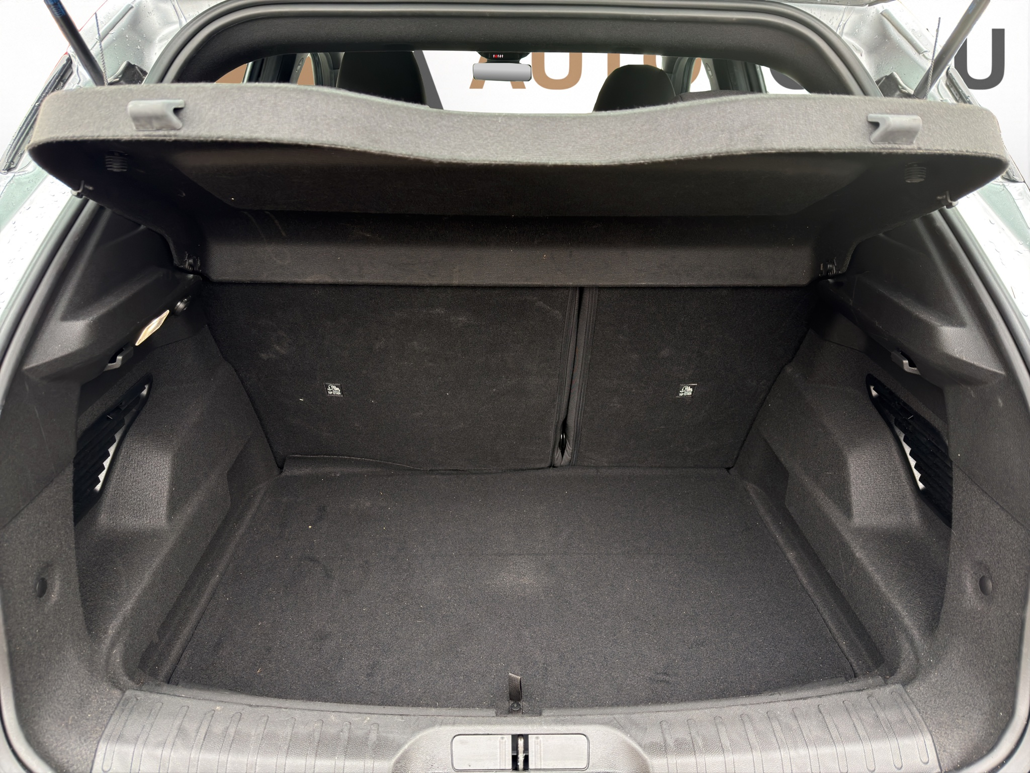 listing desktop thumbnail image 17