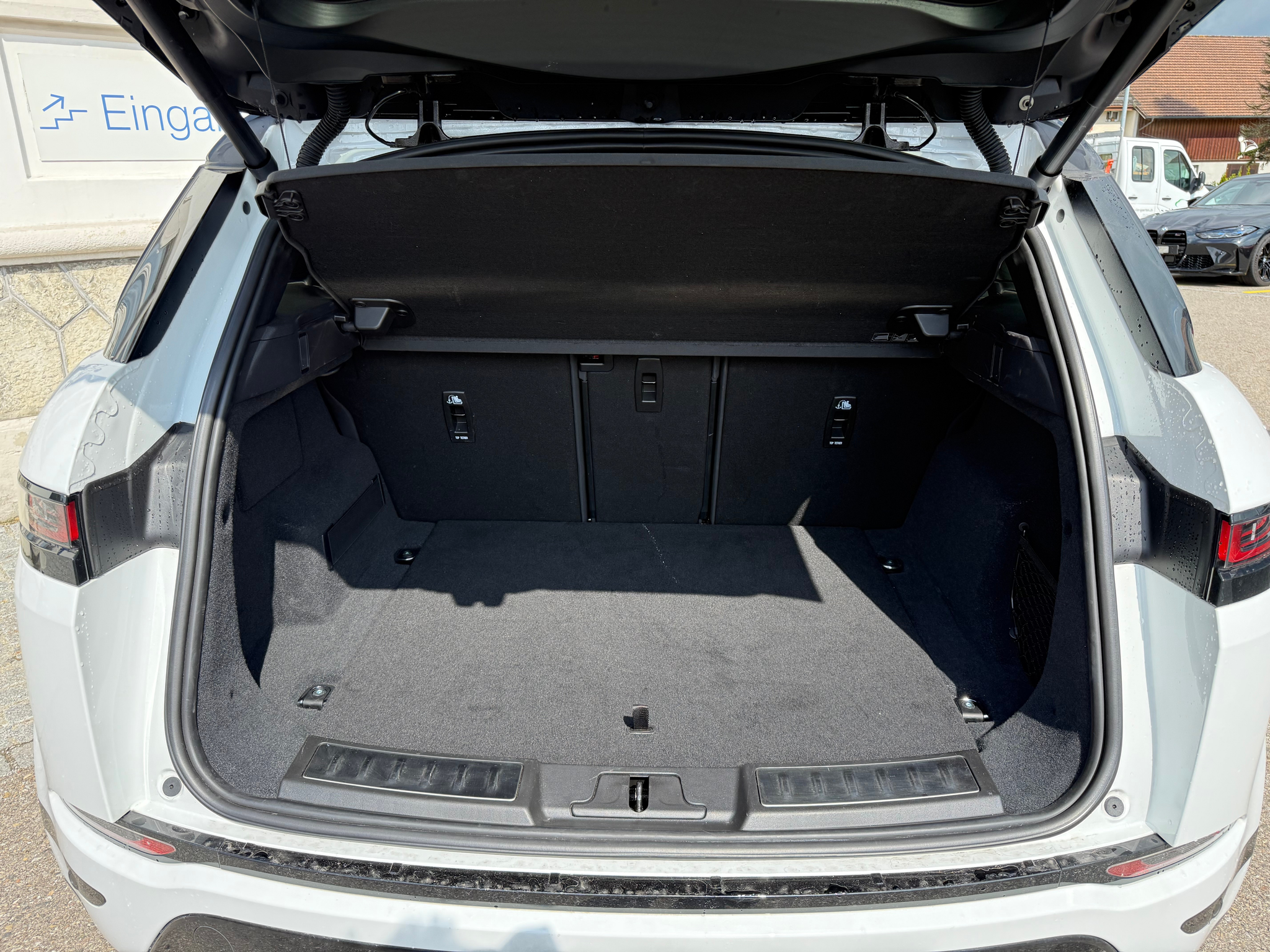 listing desktop thumbnail image 5