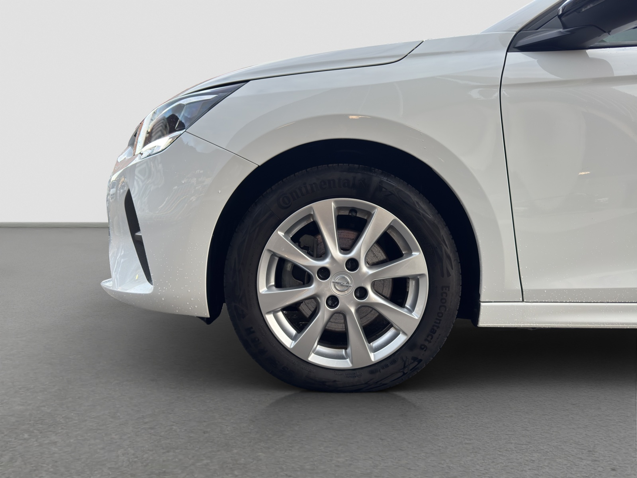 listing desktop thumbnail image 4