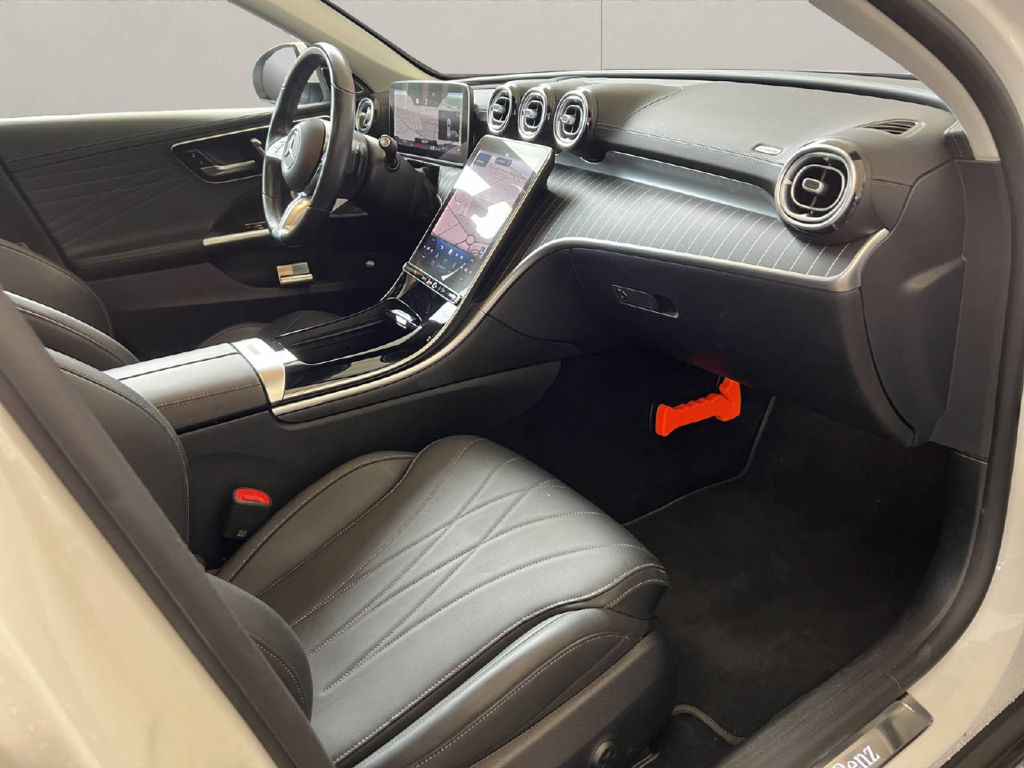 listing desktop thumbnail image 11