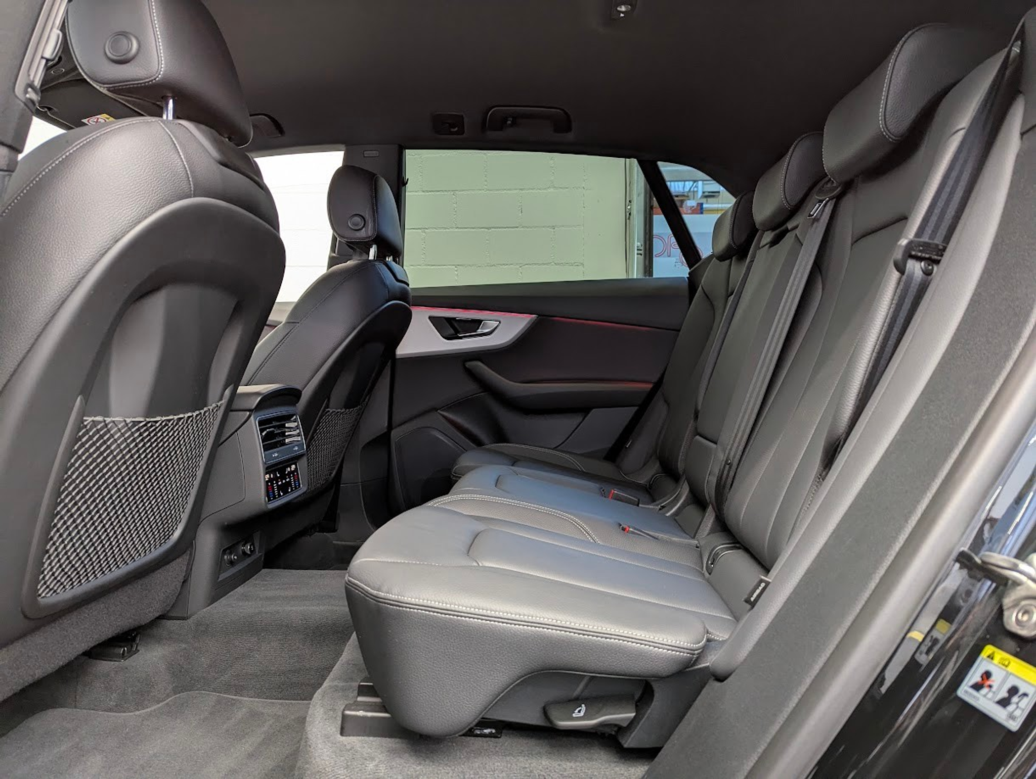 listing desktop thumbnail image 16