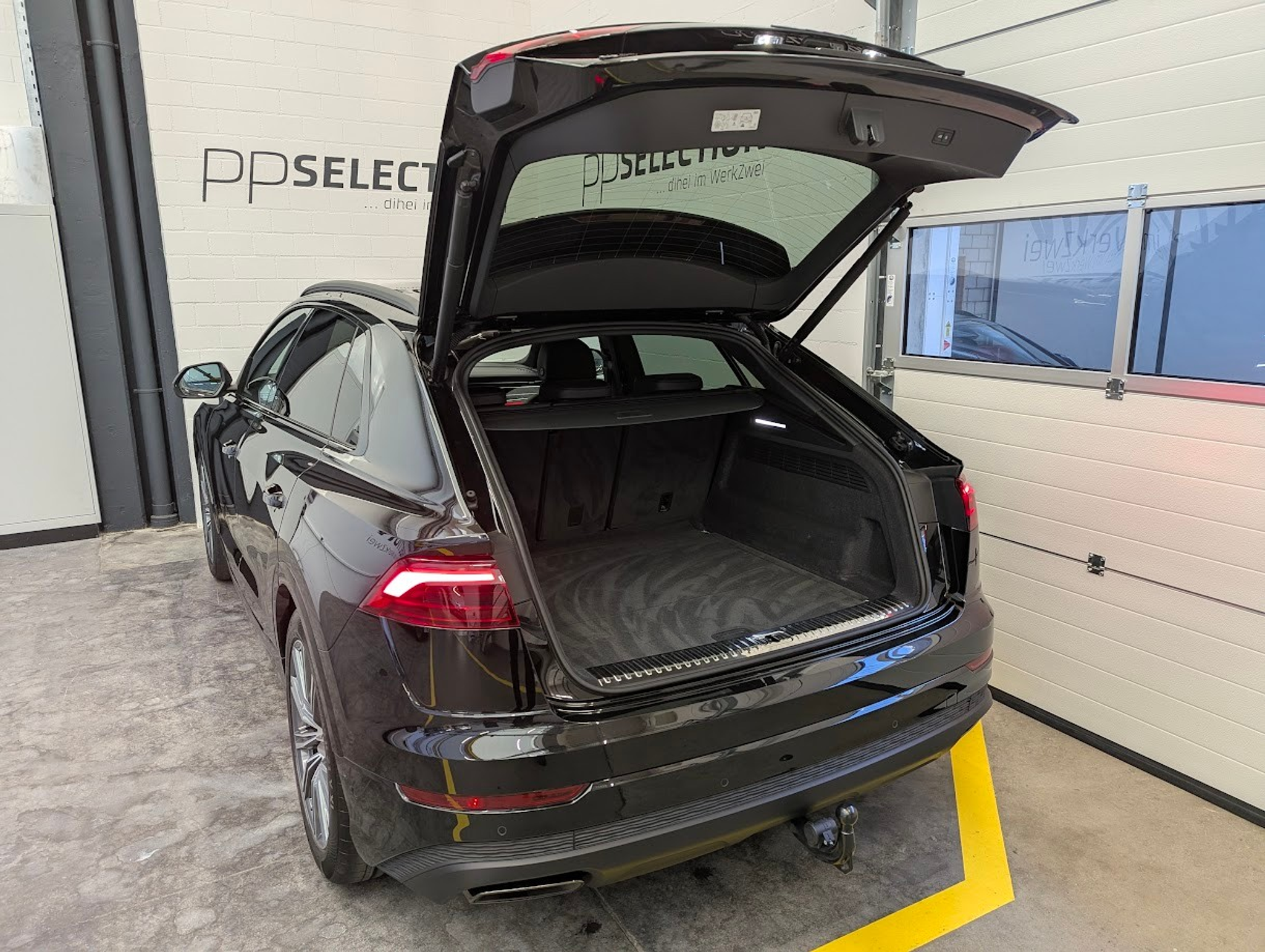 listing desktop thumbnail image 18