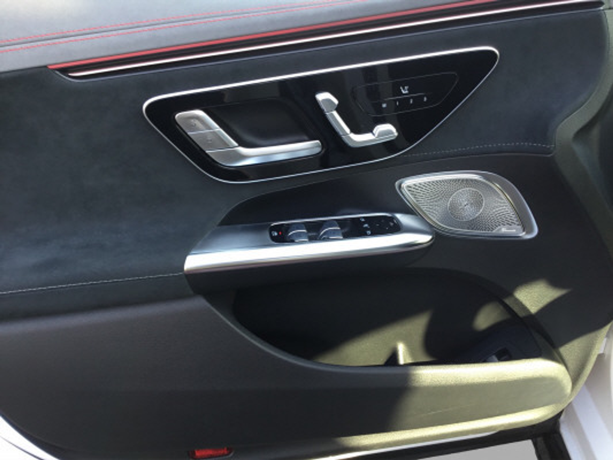 listing desktop thumbnail image 9