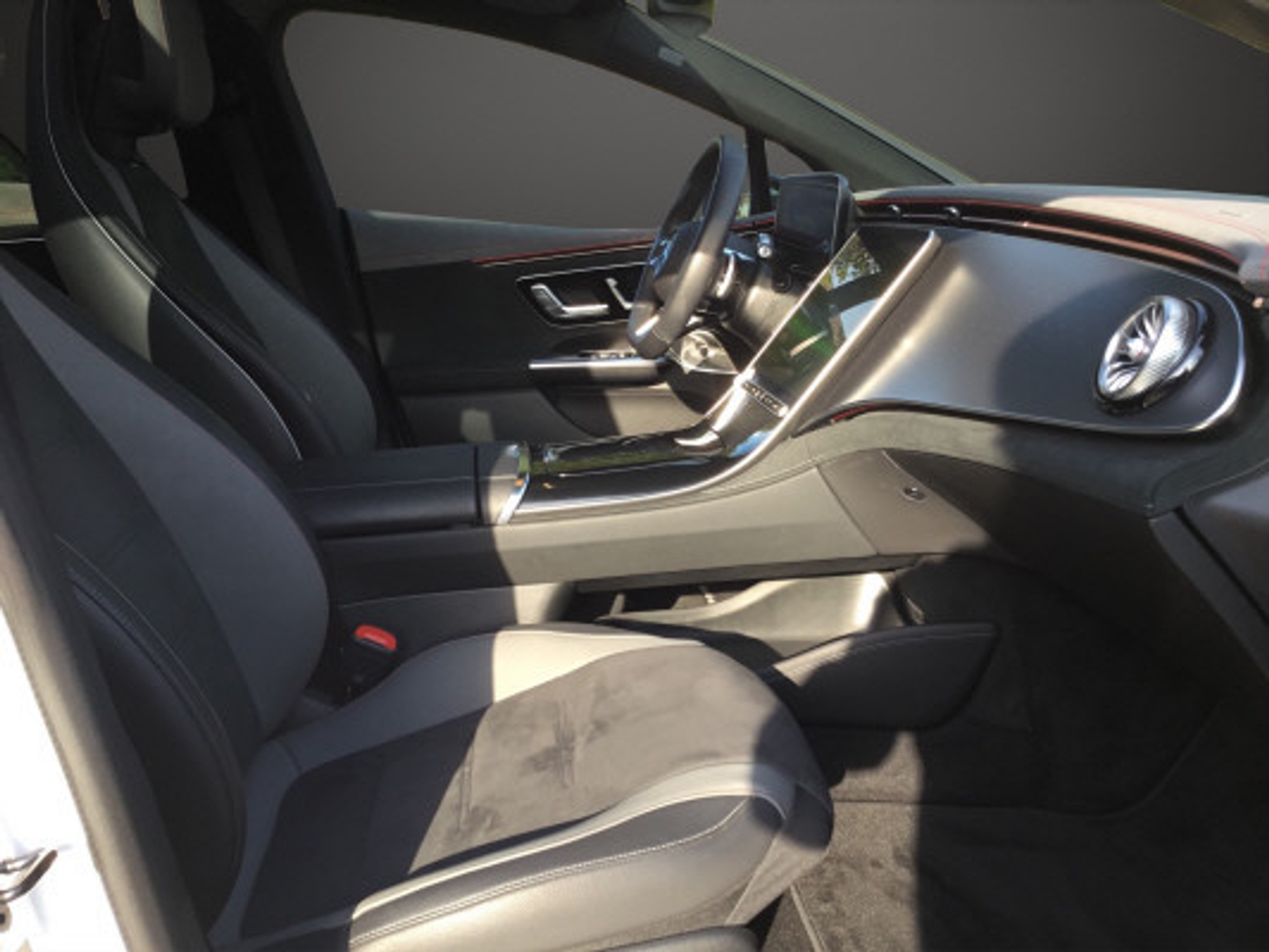 listing desktop thumbnail image 8