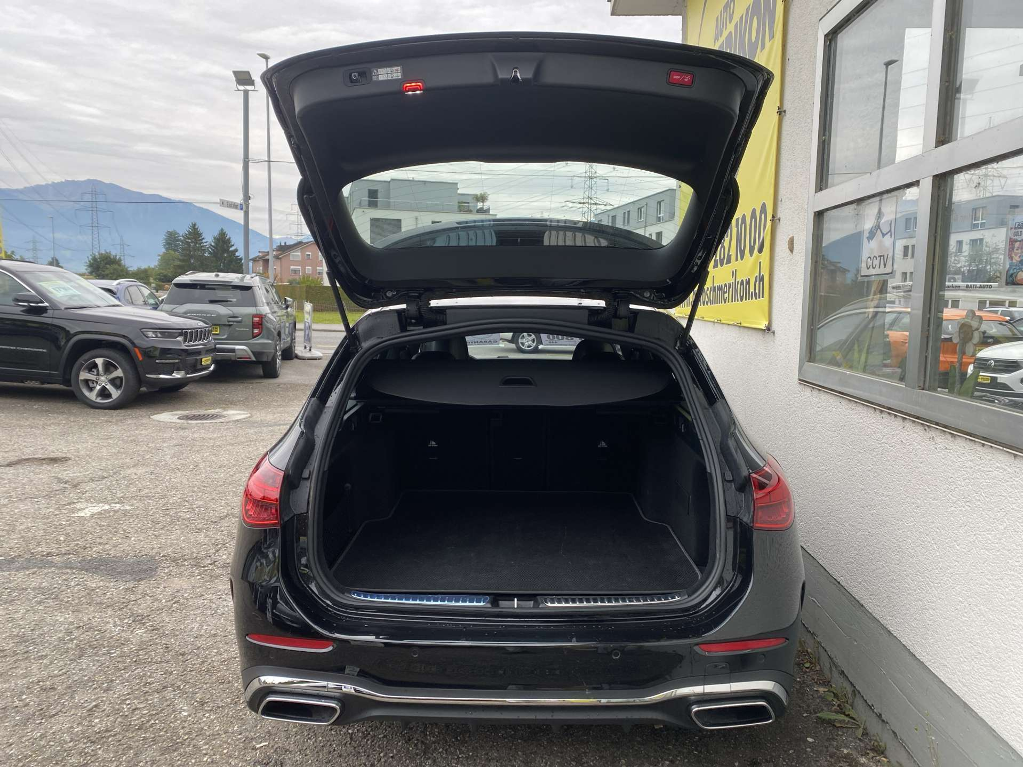 listing desktop thumbnail image 8