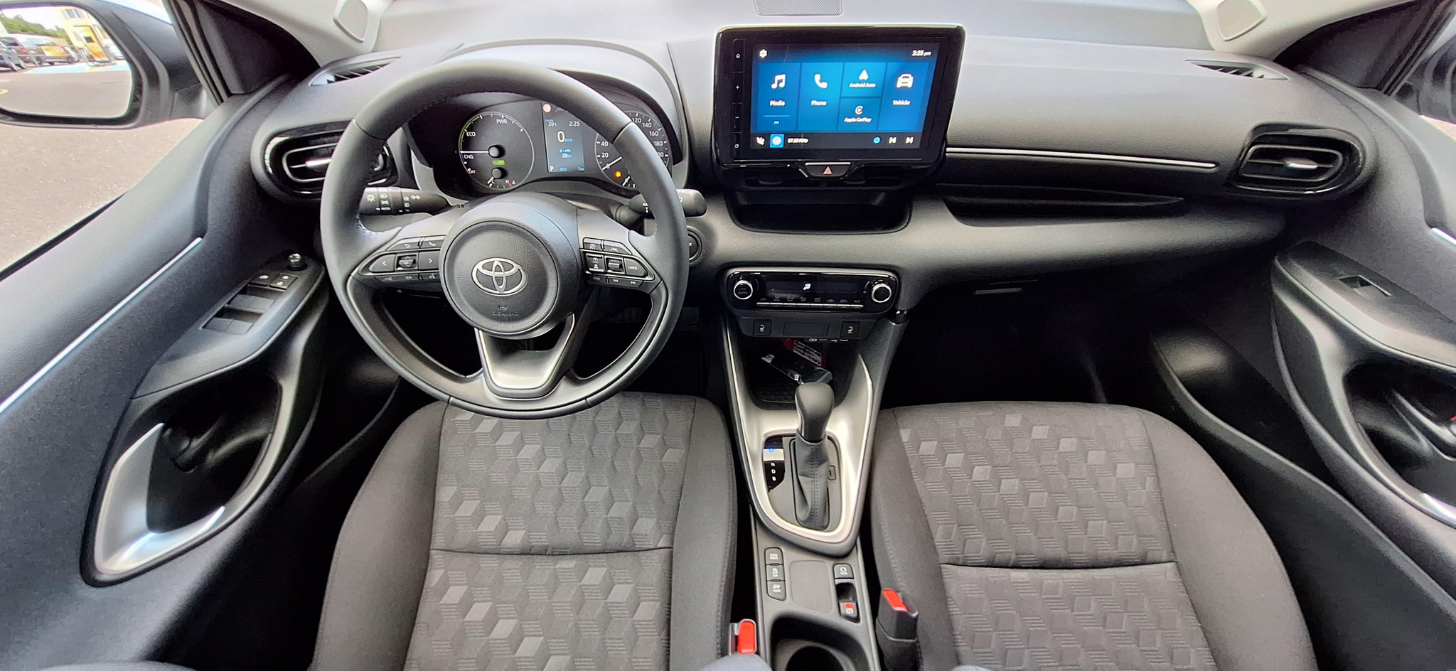 listing desktop thumbnail image 4