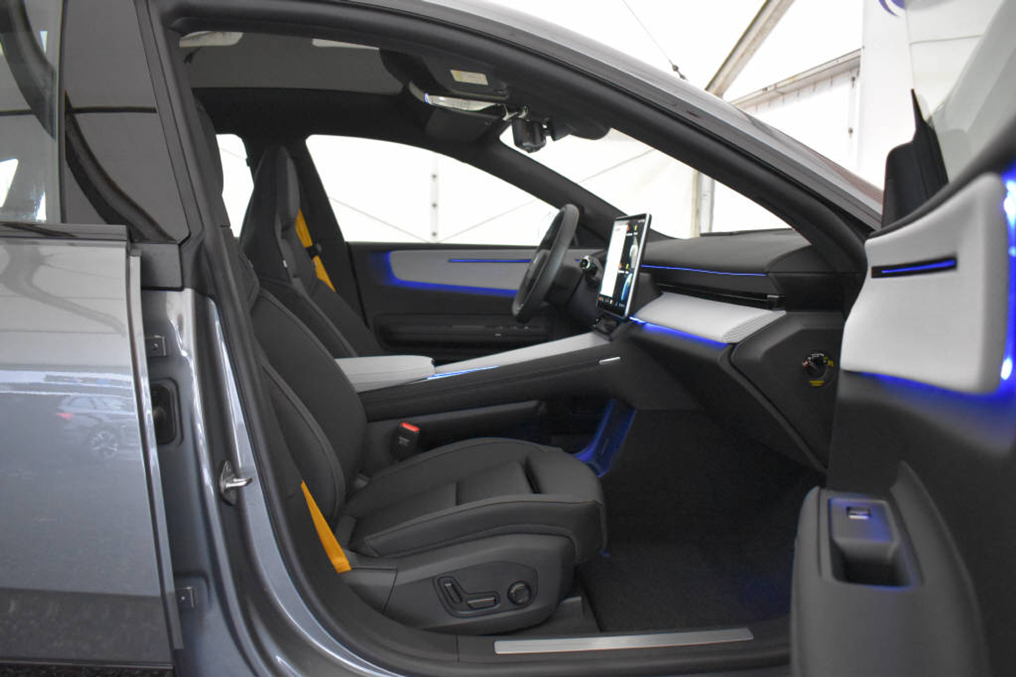 listing desktop thumbnail image 8