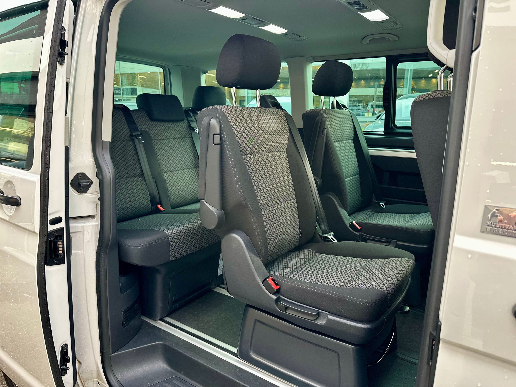 listing desktop thumbnail image 9