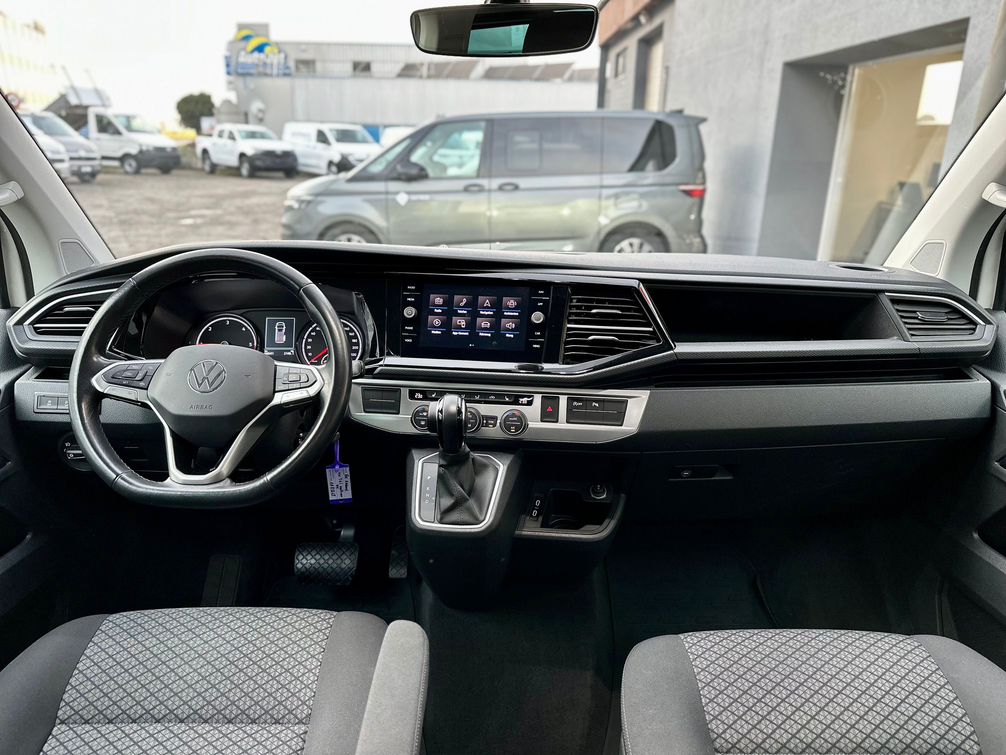 listing desktop thumbnail image 7